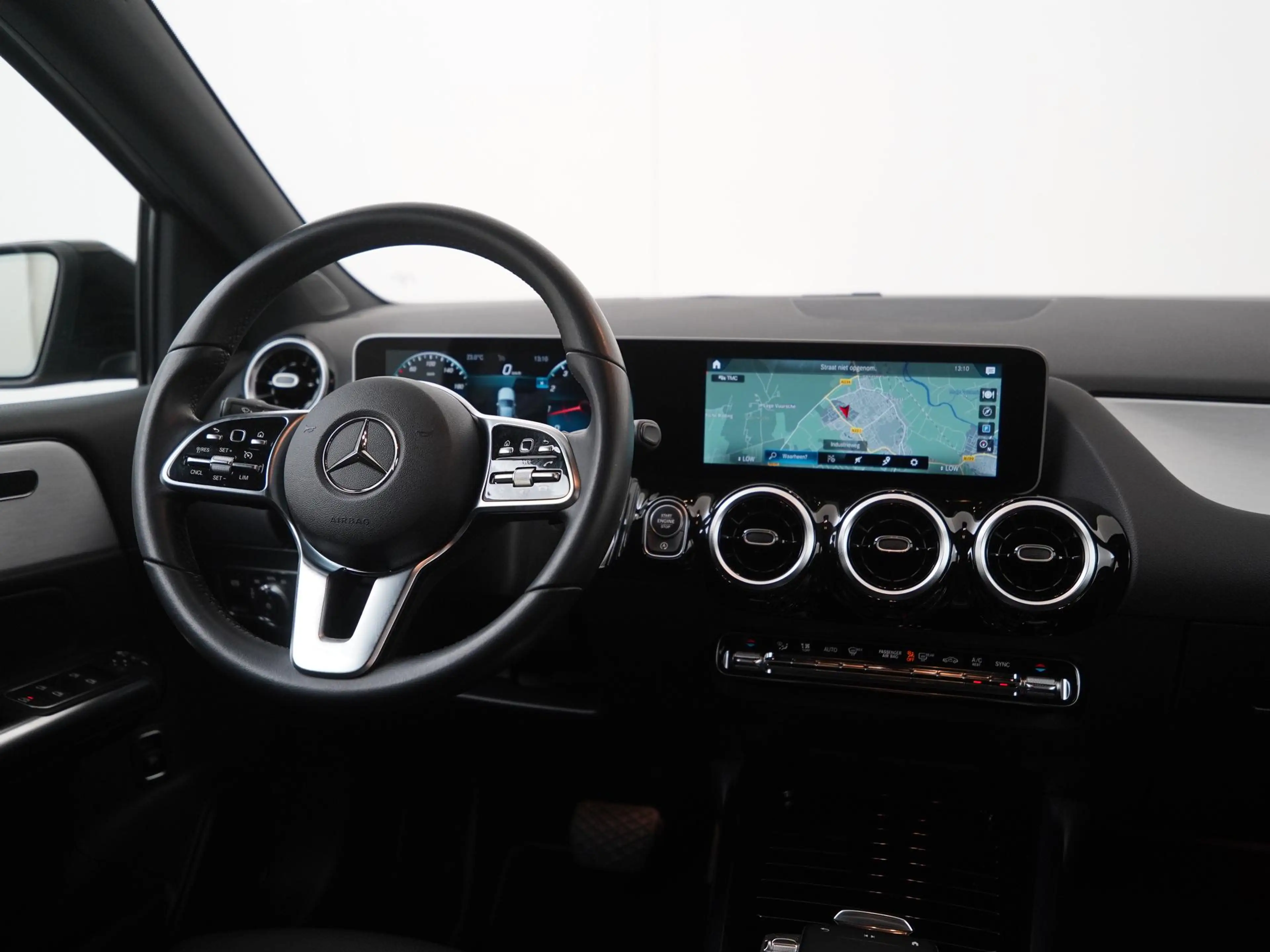 Mercedes-Benz B 180 Launch Edition Premium Plus | Trekhaak | Widescree — photo 6