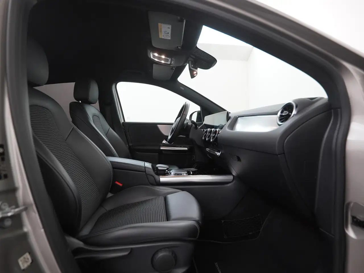 Mercedes-Benz B-Class Launch Edition Premium Plus Trekhaak Widescree, миниатюра 3