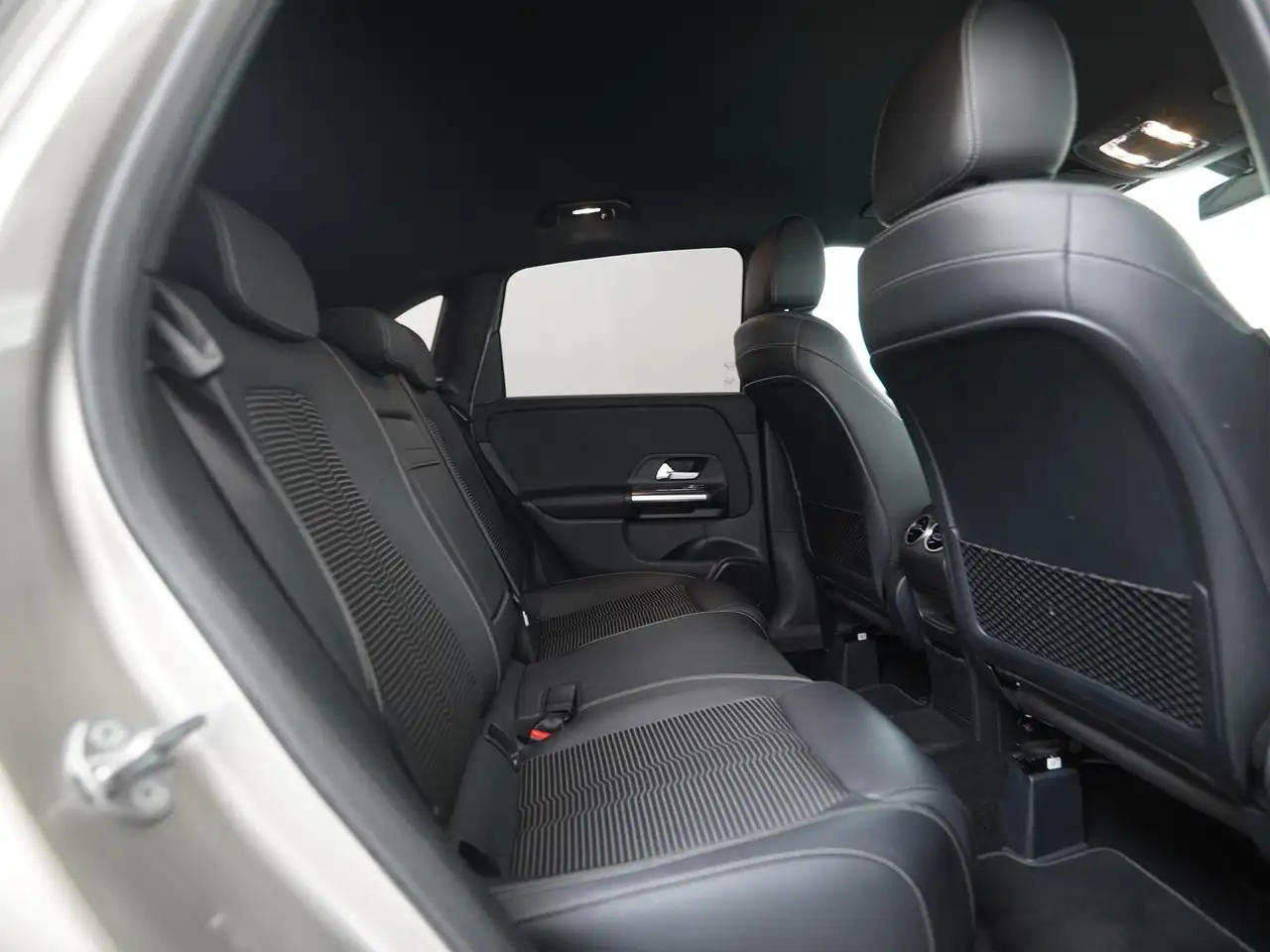 Mercedes-Benz B-Class Launch Edition Premium Plus Trekhaak Widescree, миниатюра 29