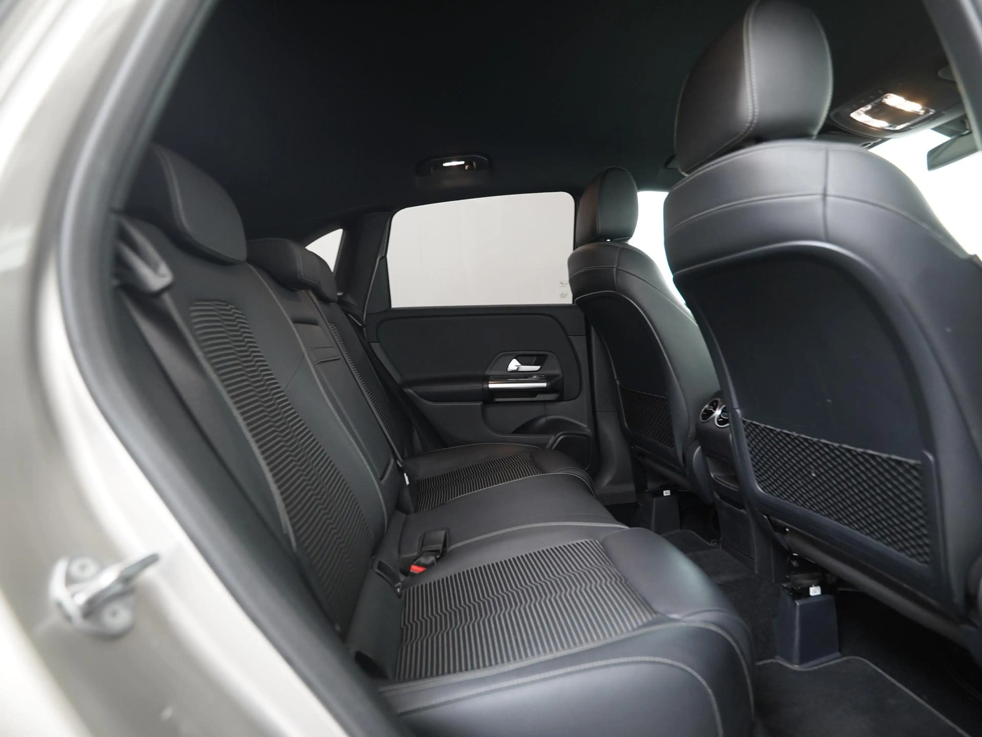 Mercedes-Benz B 180 Launch Edition Premium Plus | Trekhaak | Widescree — photo 29