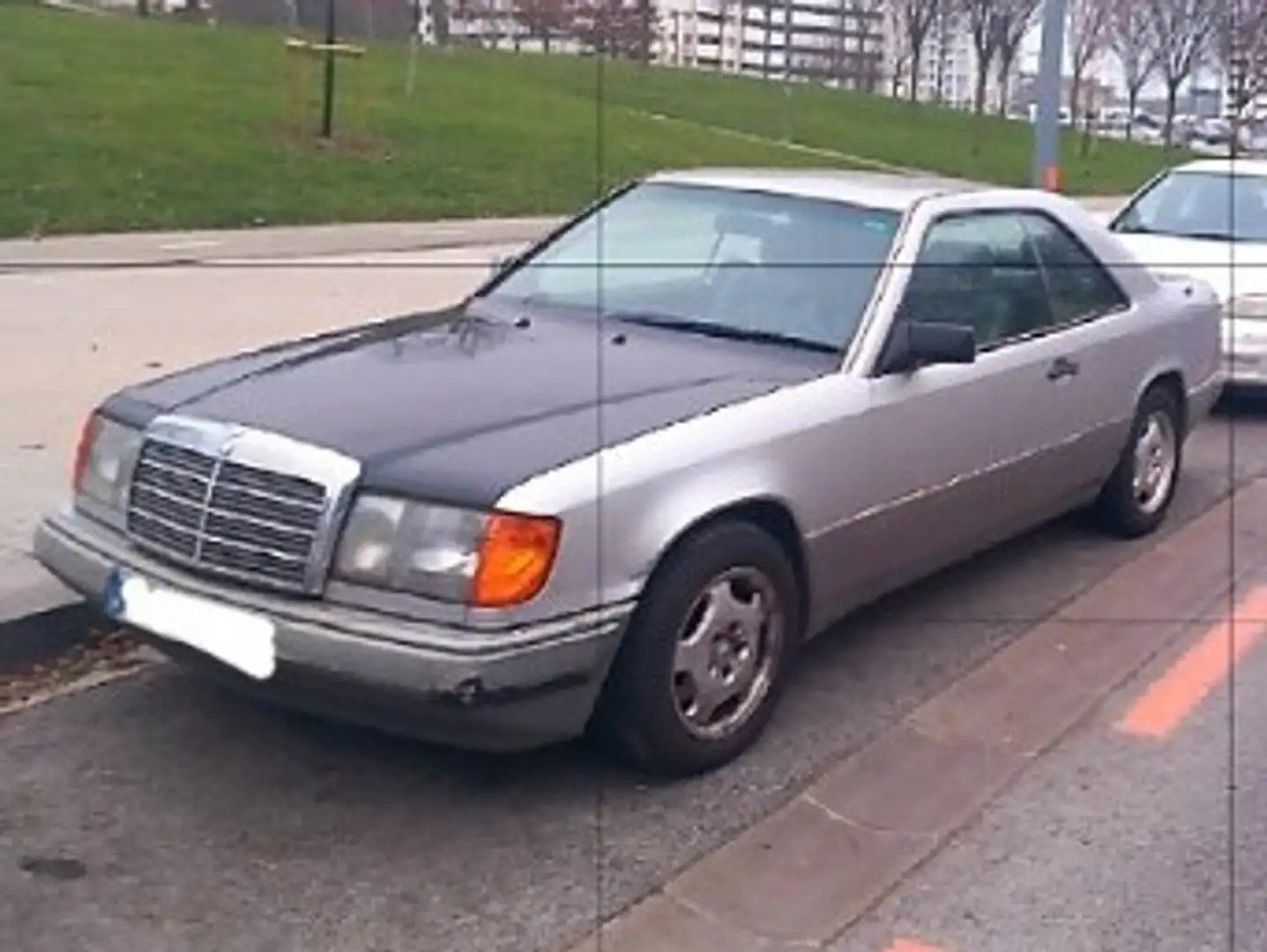 Mercedes-Benz CE 300 Argintiu - 1