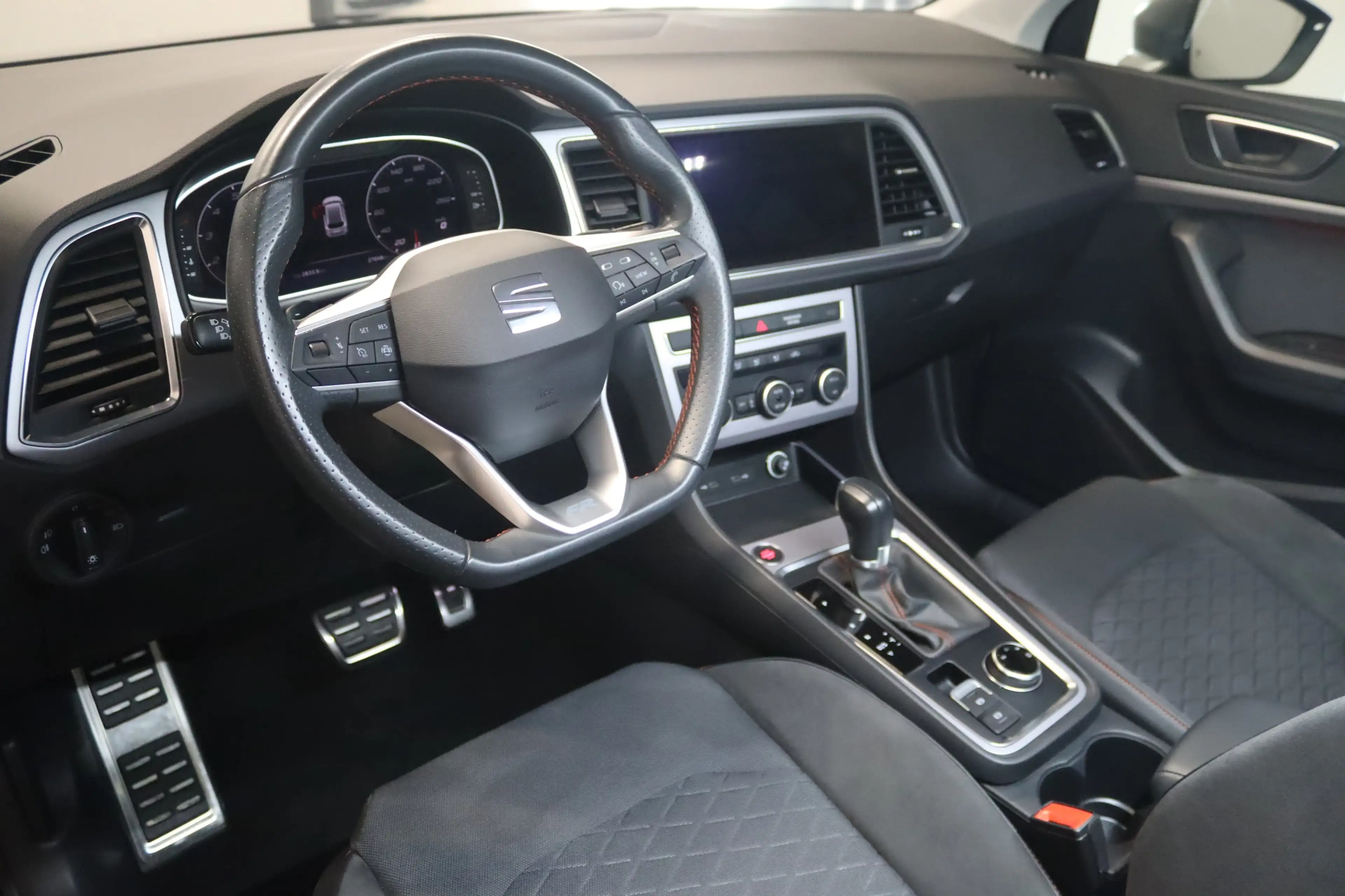 SEAT Ateca 1.5 TSI FR-Virt.-Navi-Kamera-LED-SHZ-KESSY — photo 9