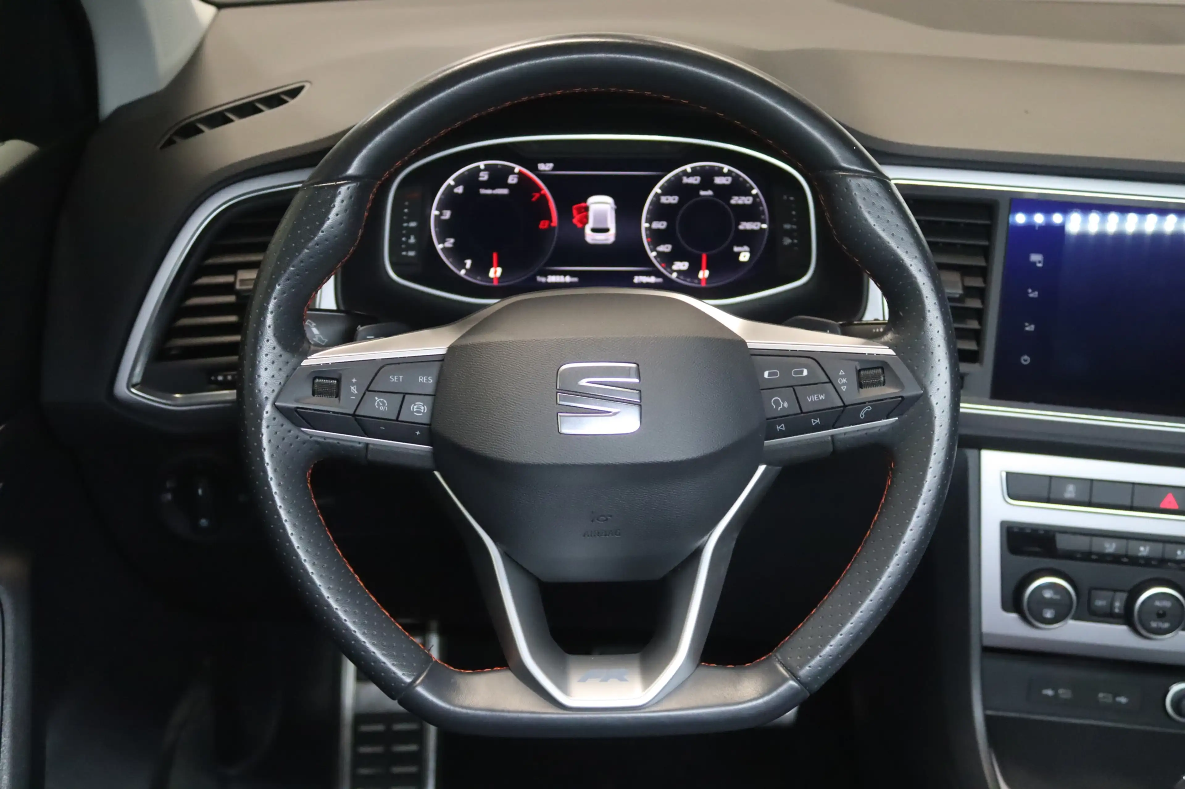 SEAT Ateca 1.5 TSI FR-Virt.-Navi-Kamera-LED-SHZ-KESSY — photo 12