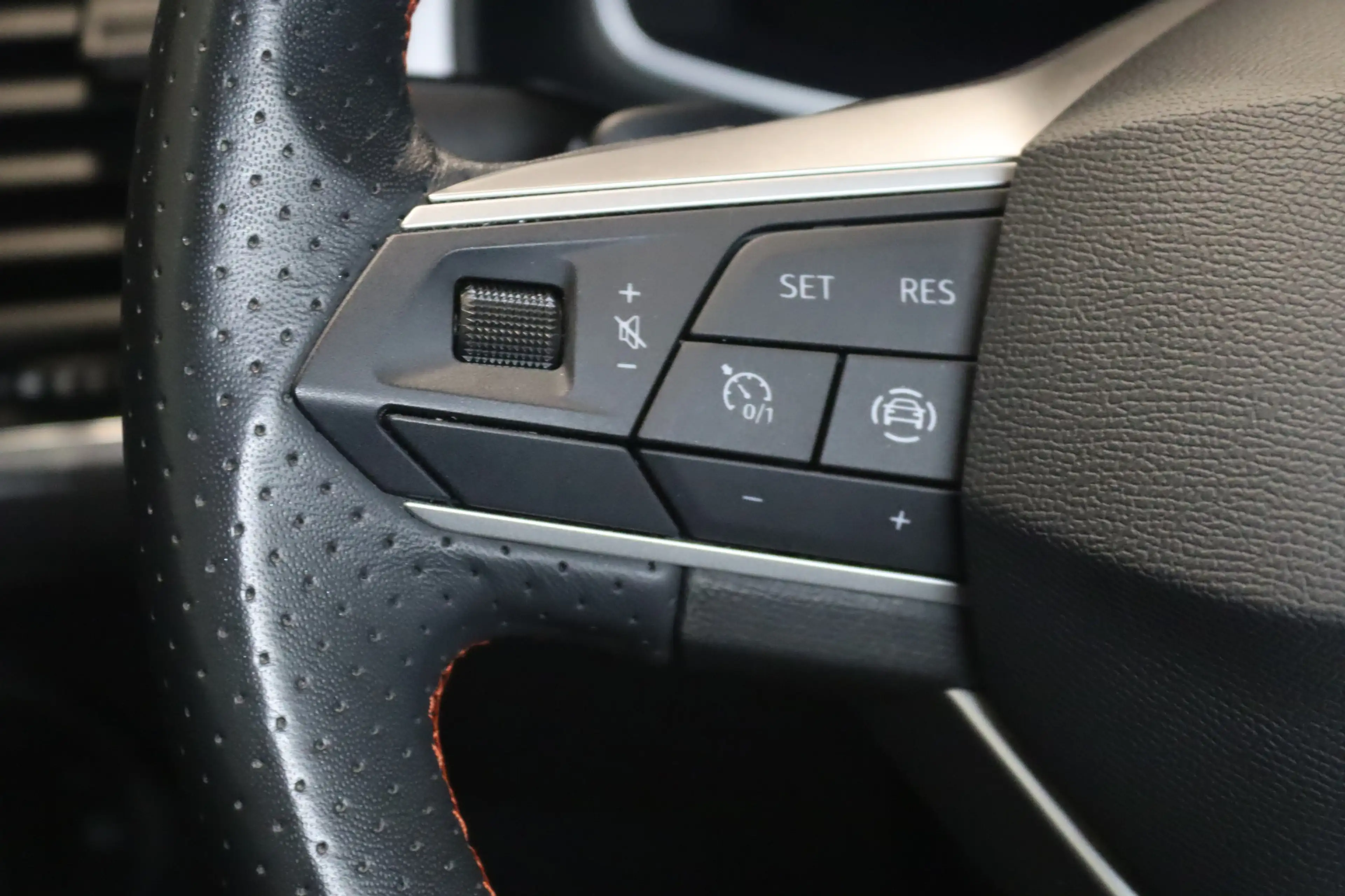 SEAT Ateca 1.5 TSI FR-Virt.-Navi-Kamera-LED-SHZ-KESSY — photo 13