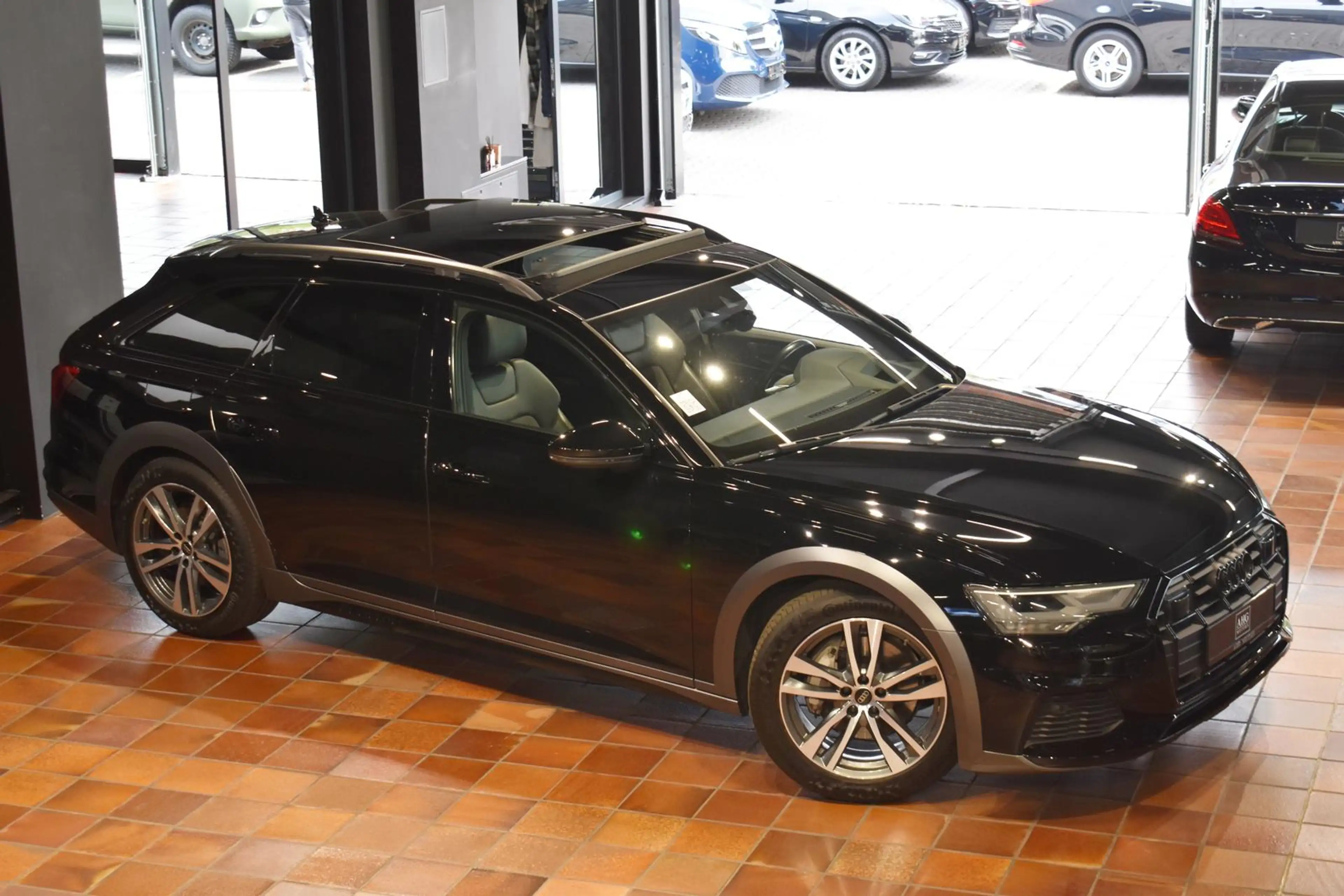 Audi A6 allroad 40 TDI QUATTRO PANO HUD ACC KEYLESS AHK ALL-BLACK — photo 13