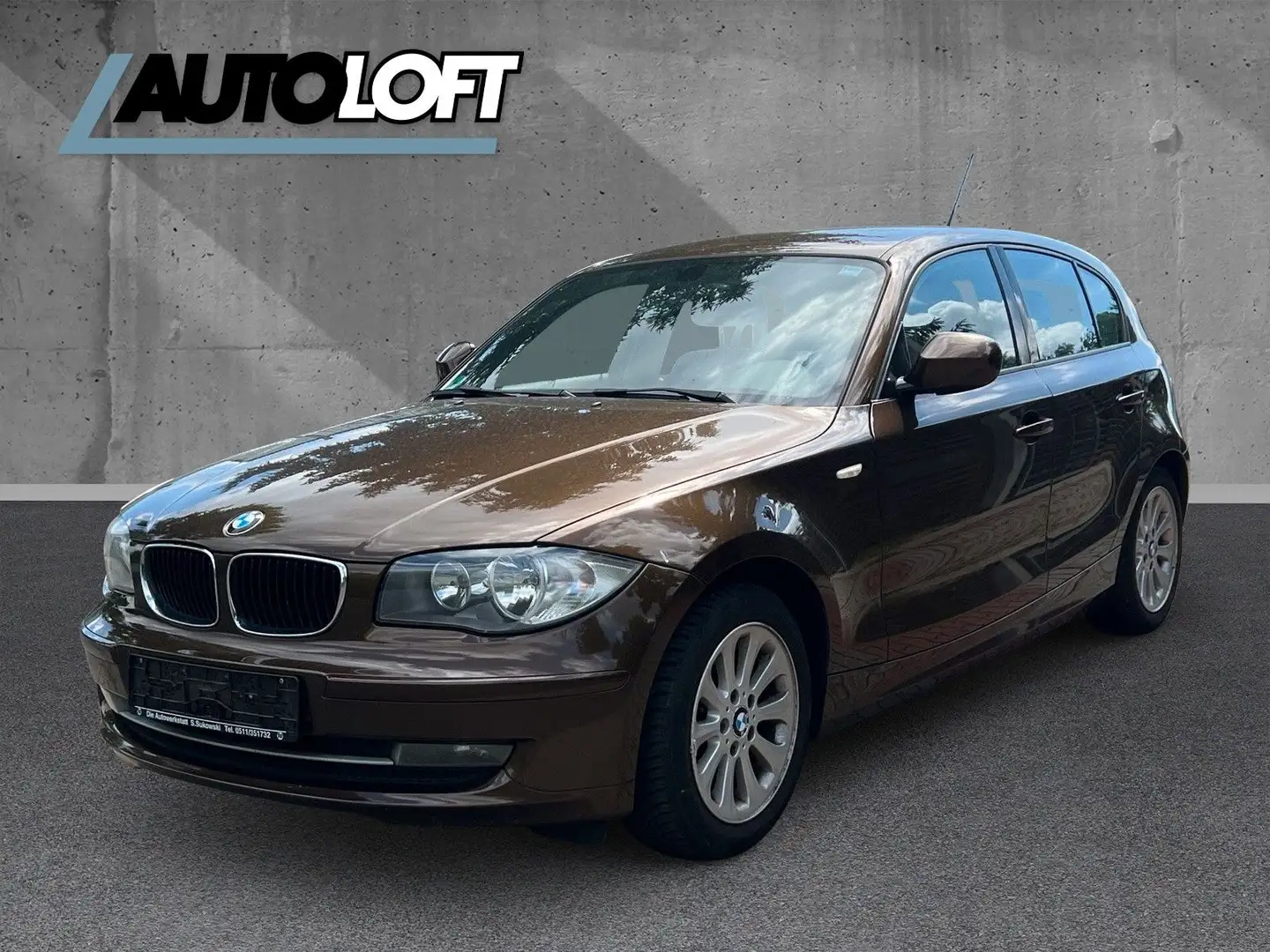 BMW 116 i Klimaaut./3 Hnd./ SHZ / 11.2025 TÜV Braun - 1