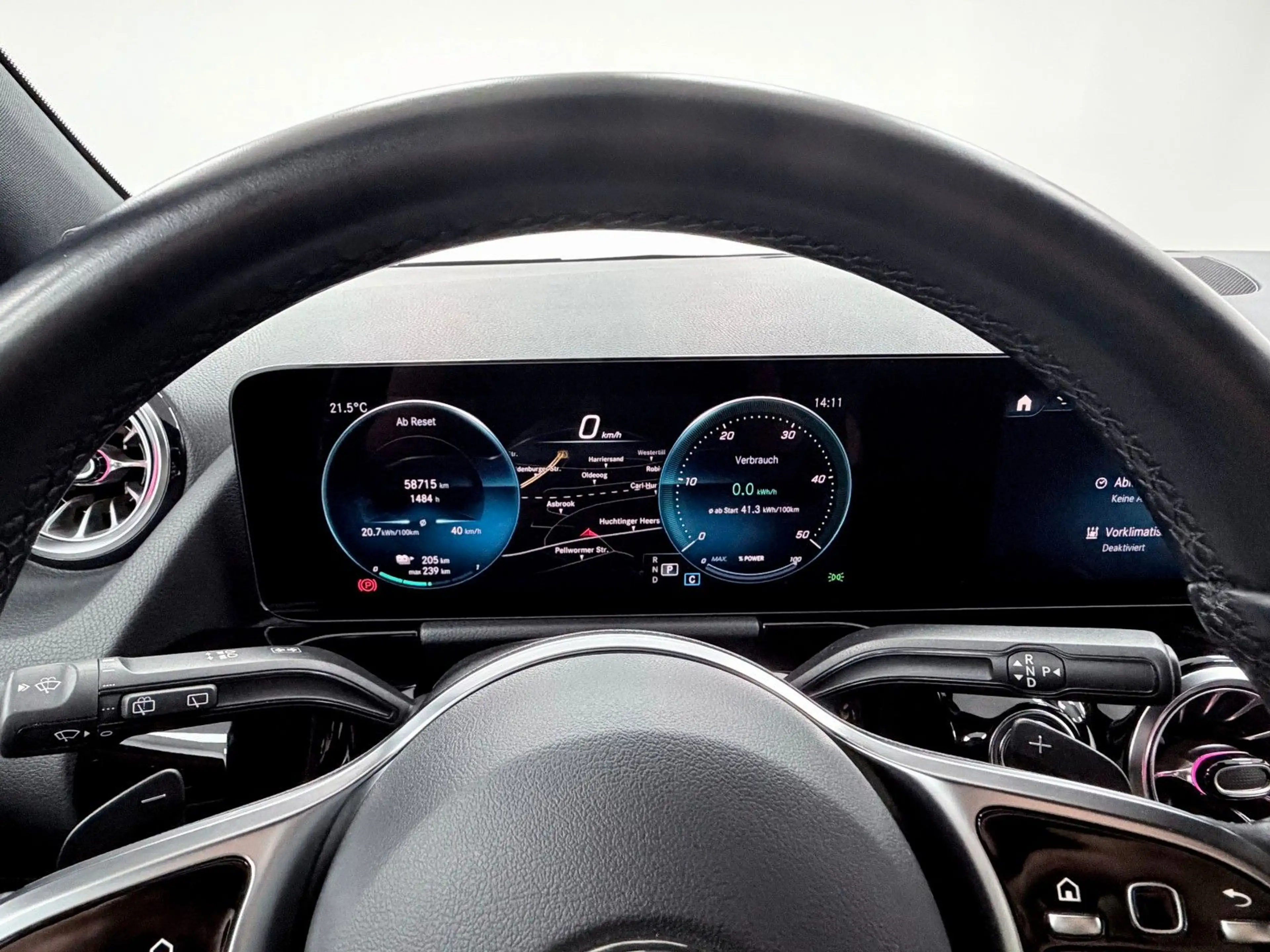 Mercedes-Benz EQA 300 4Matic-Progressive- LED-KAM-AMB-MBUX — photo 32