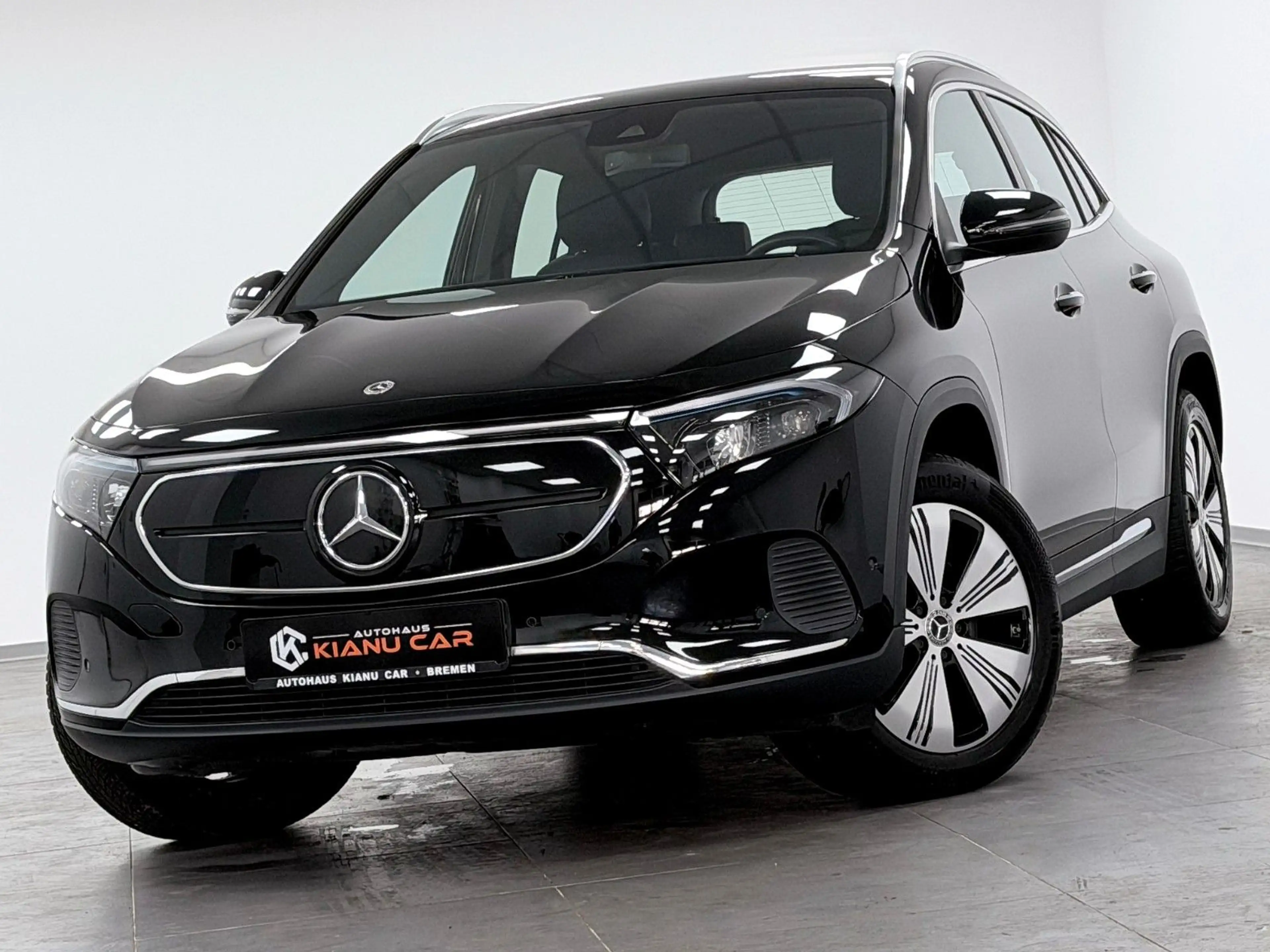 Mercedes-Benz EQA 300 4Matic-Progressive- LED-KAM-AMB-MBUX