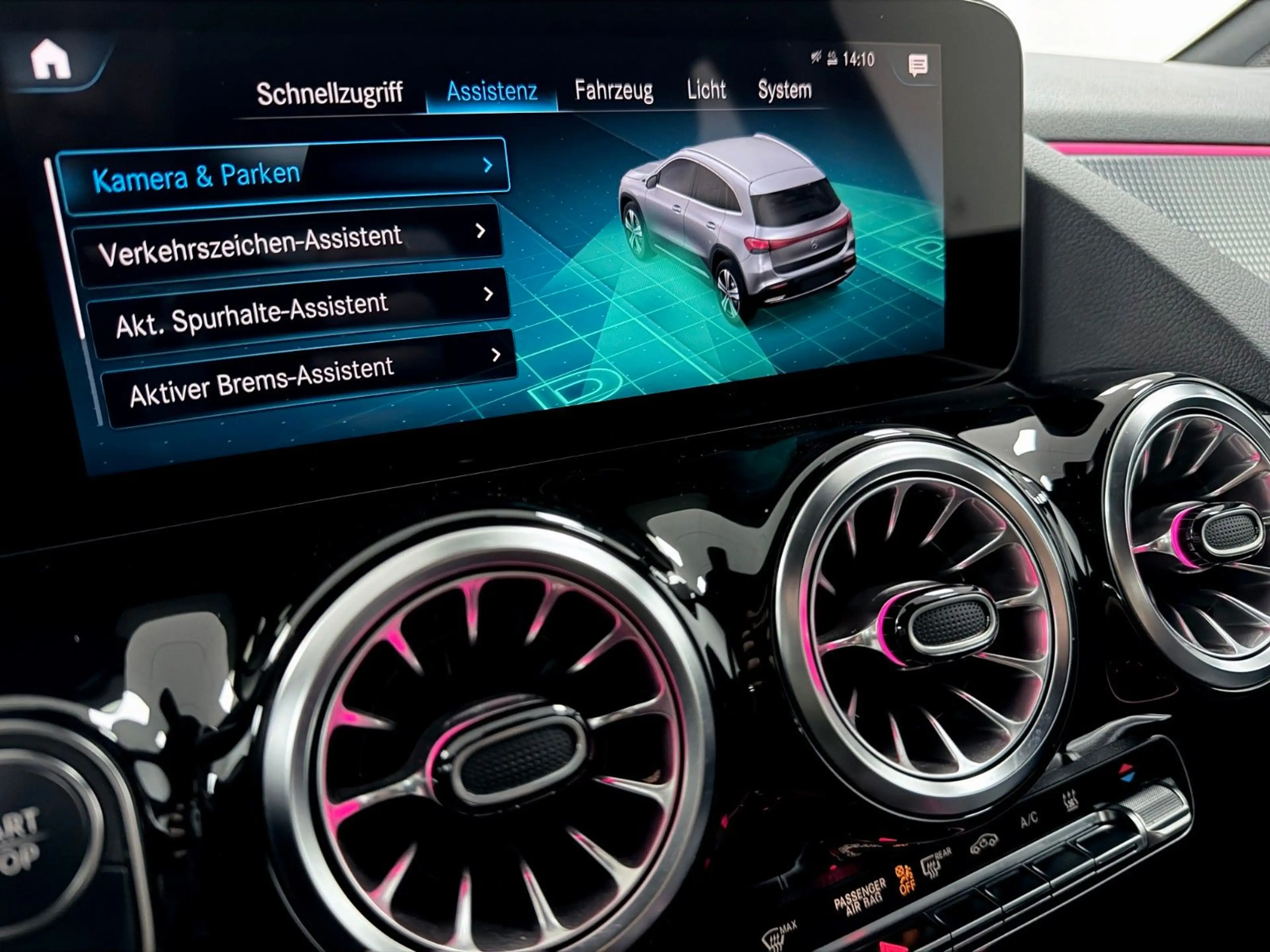 Mercedes-Benz EQA 300 4Matic-Progressive- LED-KAM-AMB-MBUX — photo 28