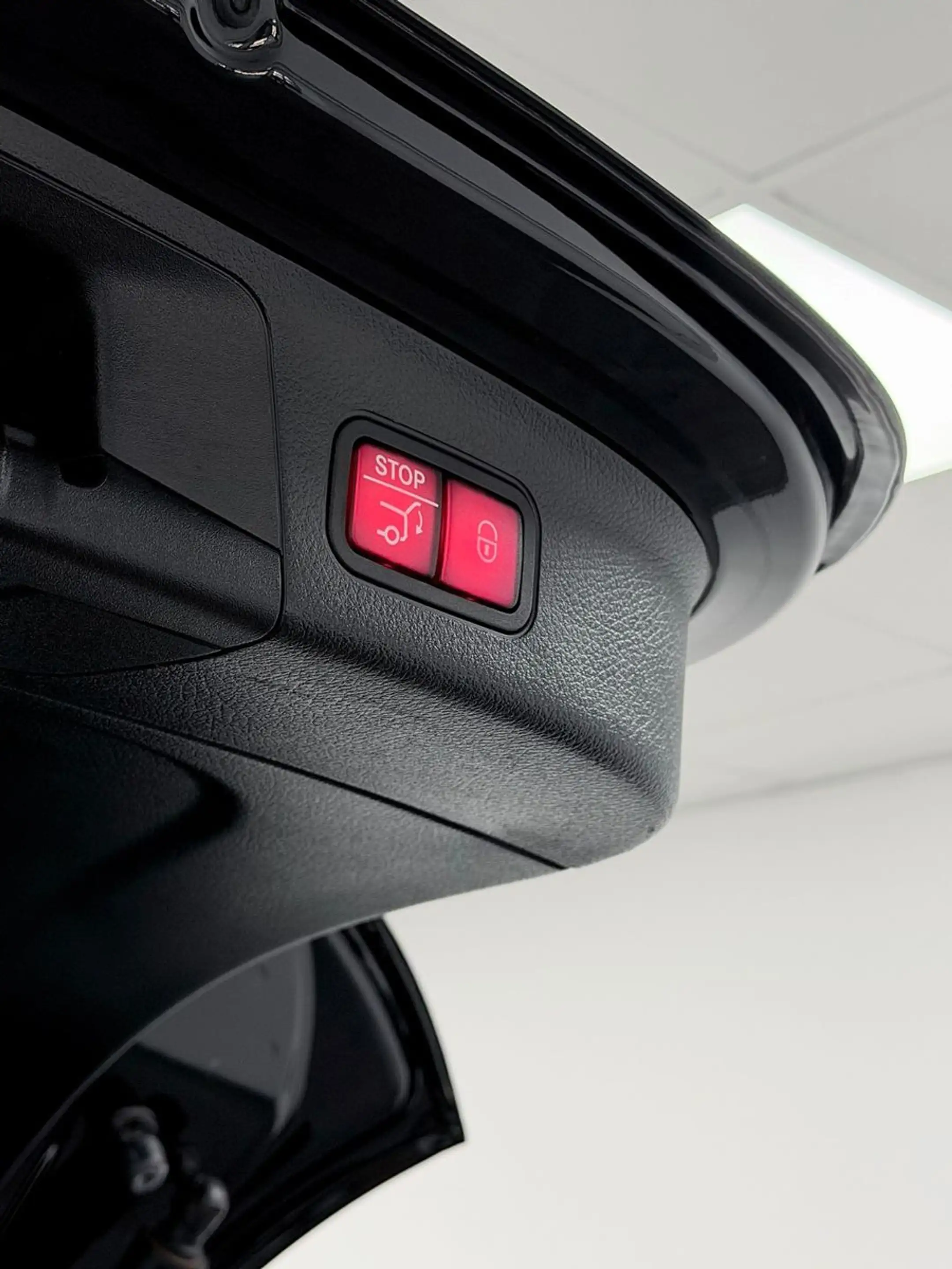 Mercedes-Benz EQA 300 4Matic-Progressive- LED-KAM-AMB-MBUX — photo 38