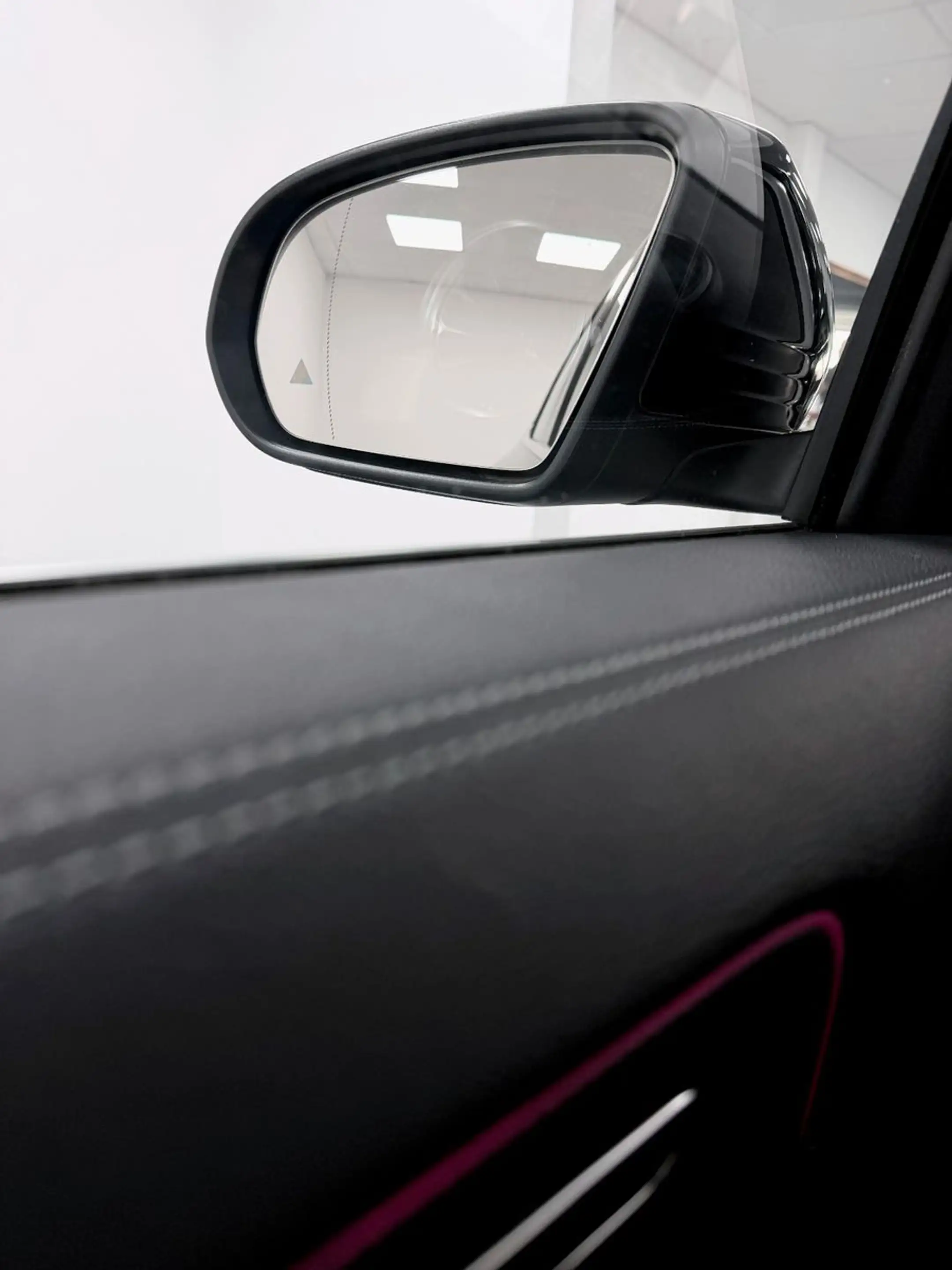 Mercedes-Benz EQA 300 4Matic-Progressive- LED-KAM-AMB-MBUX — photo 9