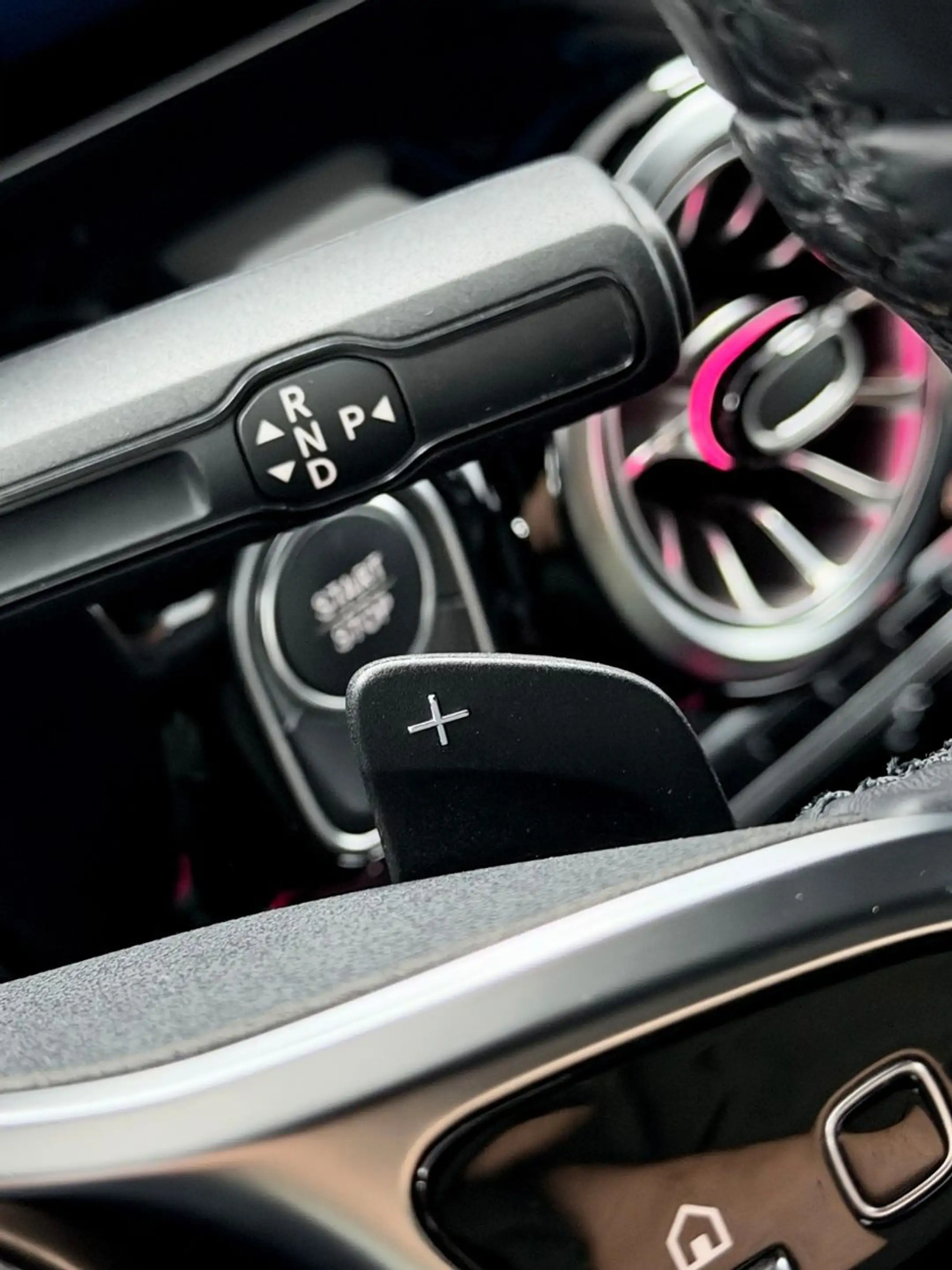 Mercedes-Benz EQA 300 4Matic-Progressive- LED-KAM-AMB-MBUX — photo 31
