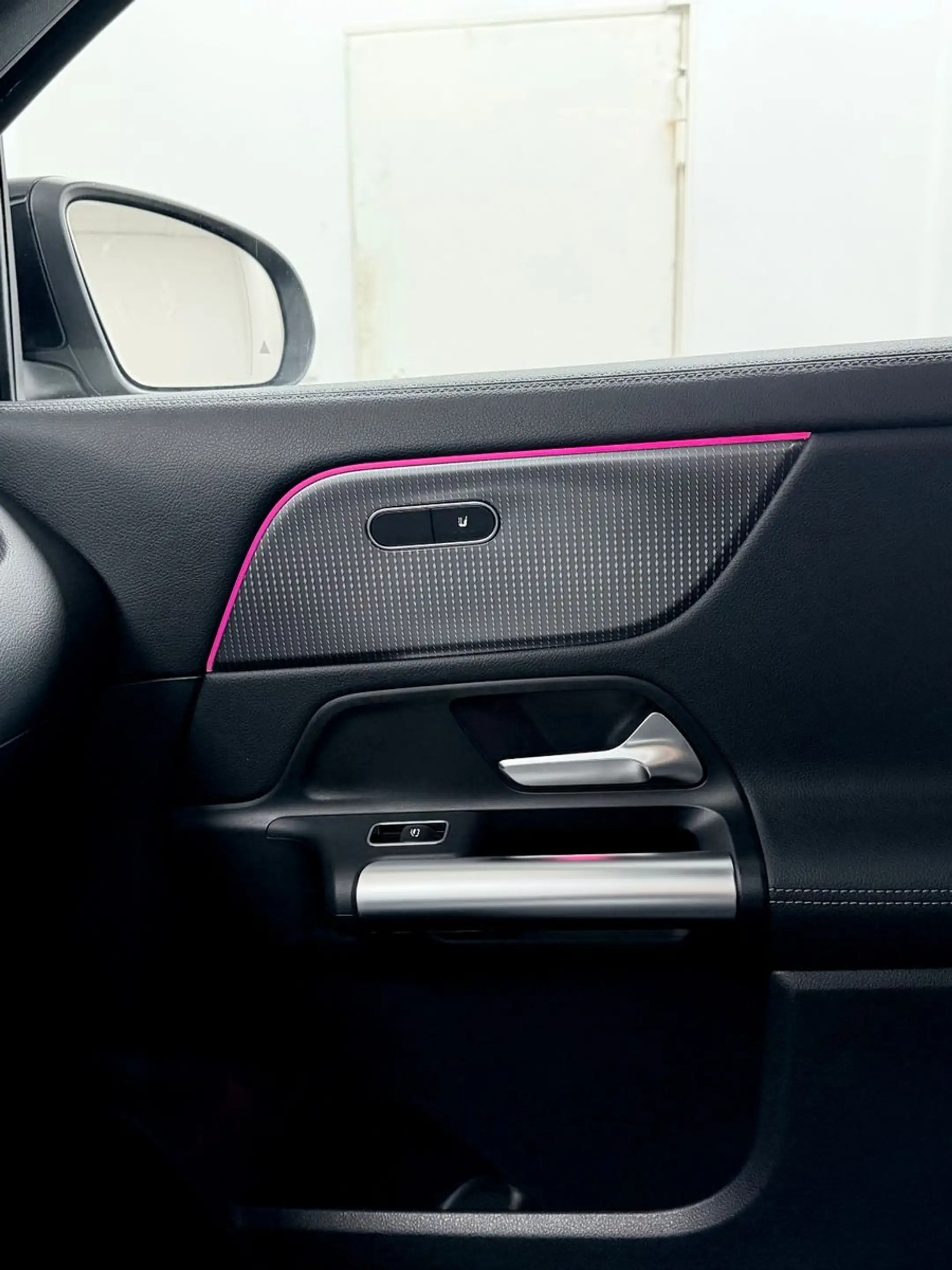 Mercedes-Benz EQA 300 4Matic-Progressive- LED-KAM-AMB-MBUX — photo 11