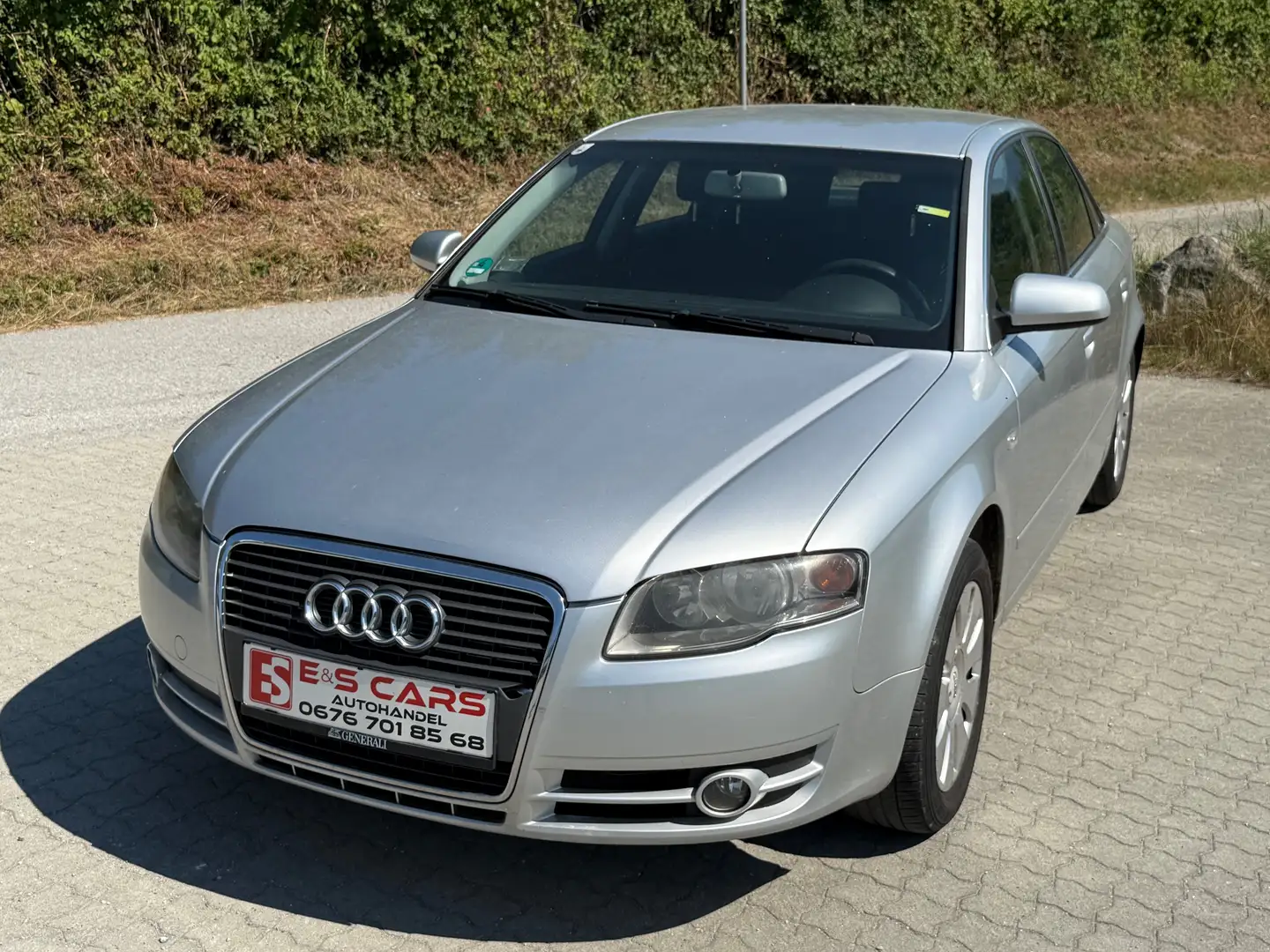 Audi A4 1.9 TDI Grau - 1