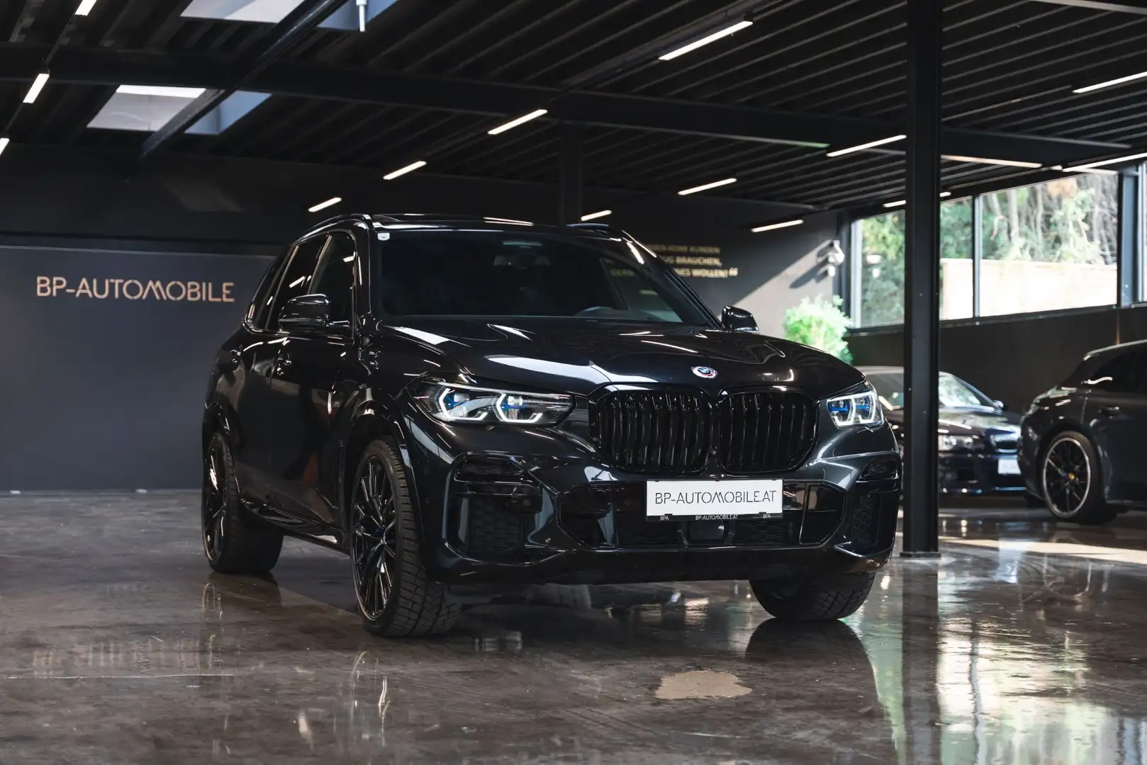 BMW X5 xDrive 30d // M-PAKET // Schwarz - 2