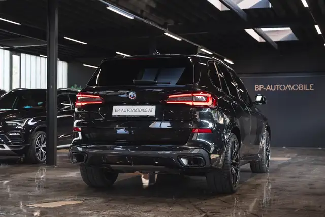 BMW X5 view 9
