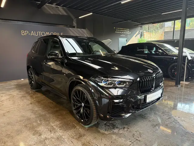 BMW X5 xDrive 30d // M-PAKET // Ansicht 3