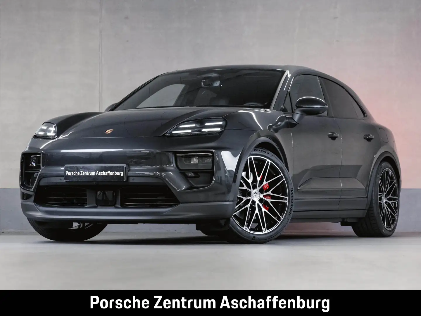 Porsche Macan 4S Electric Panorama AHK 22 Zoll RS Spyder Grau - 1