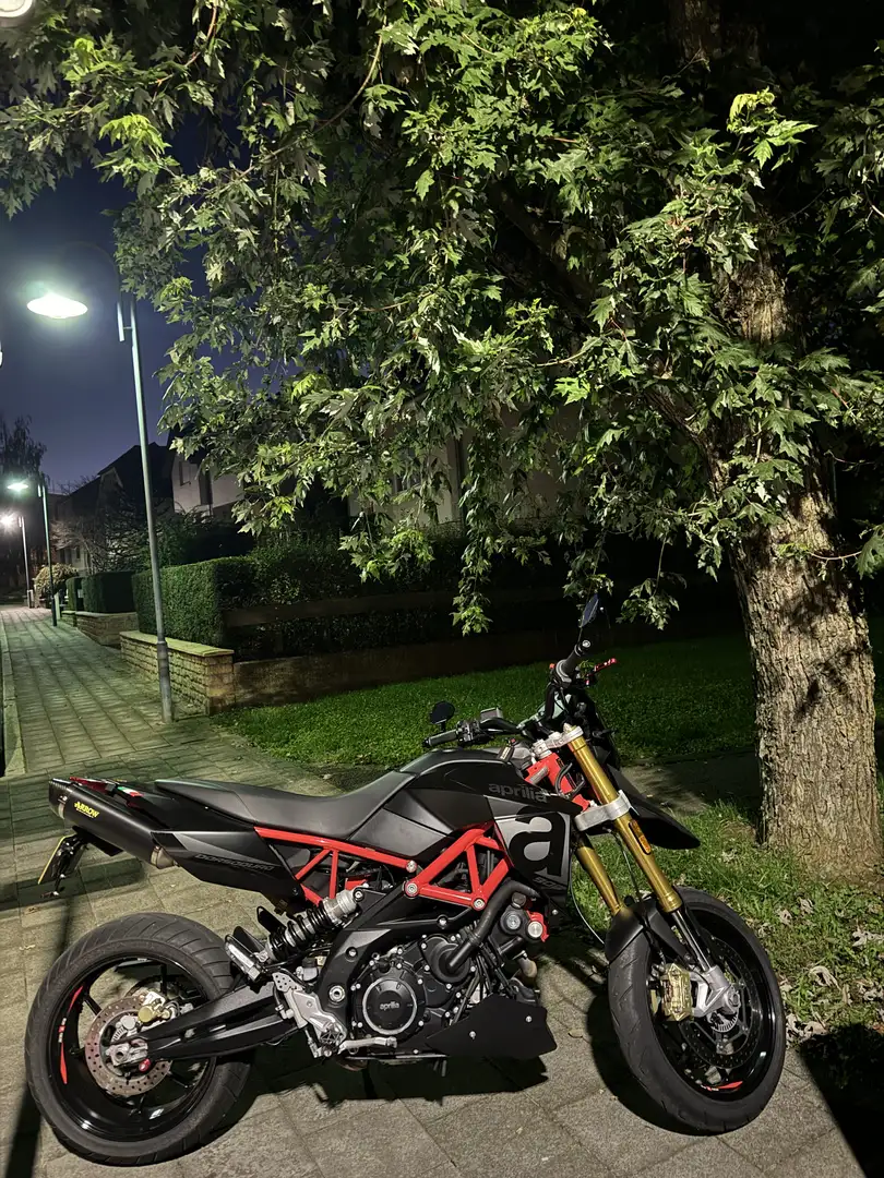 Aprilia Dorsoduro schwarz - 1