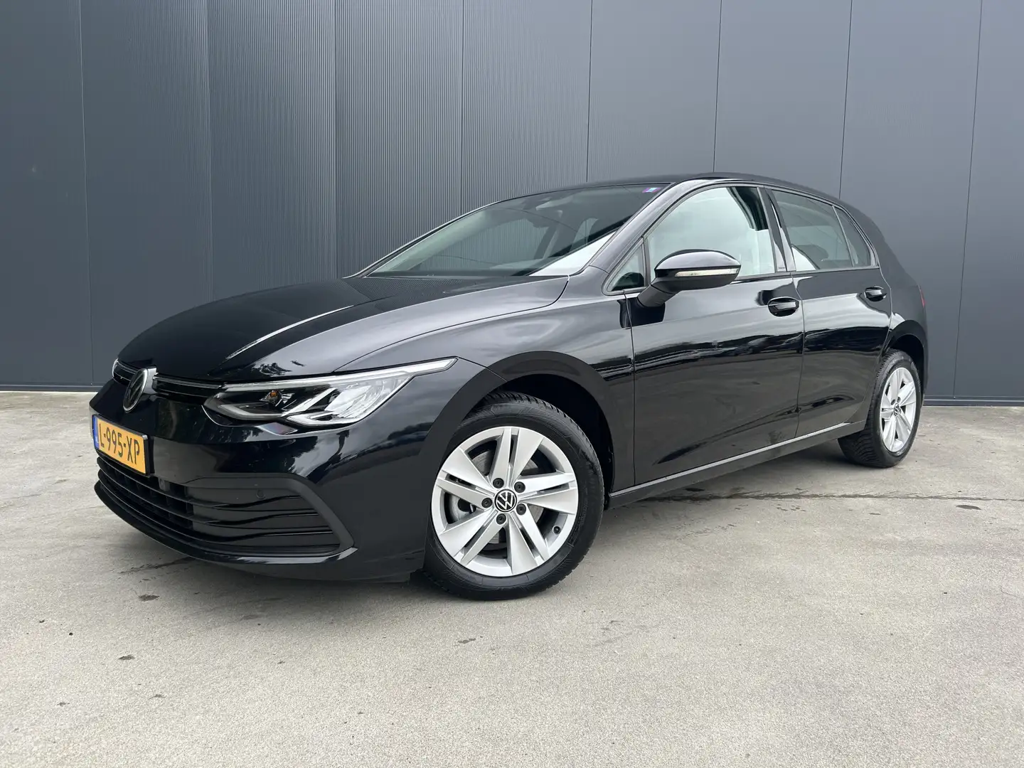 Volkswagen Golf 1.0 TSI Life VIRTUAL COCKPIT 1e EIGENAAR NAVI ADAP Schwarz - 1