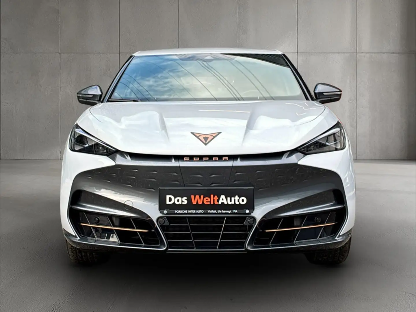 CUPRA Tavascan Base 210kW/286PS Silber - 2