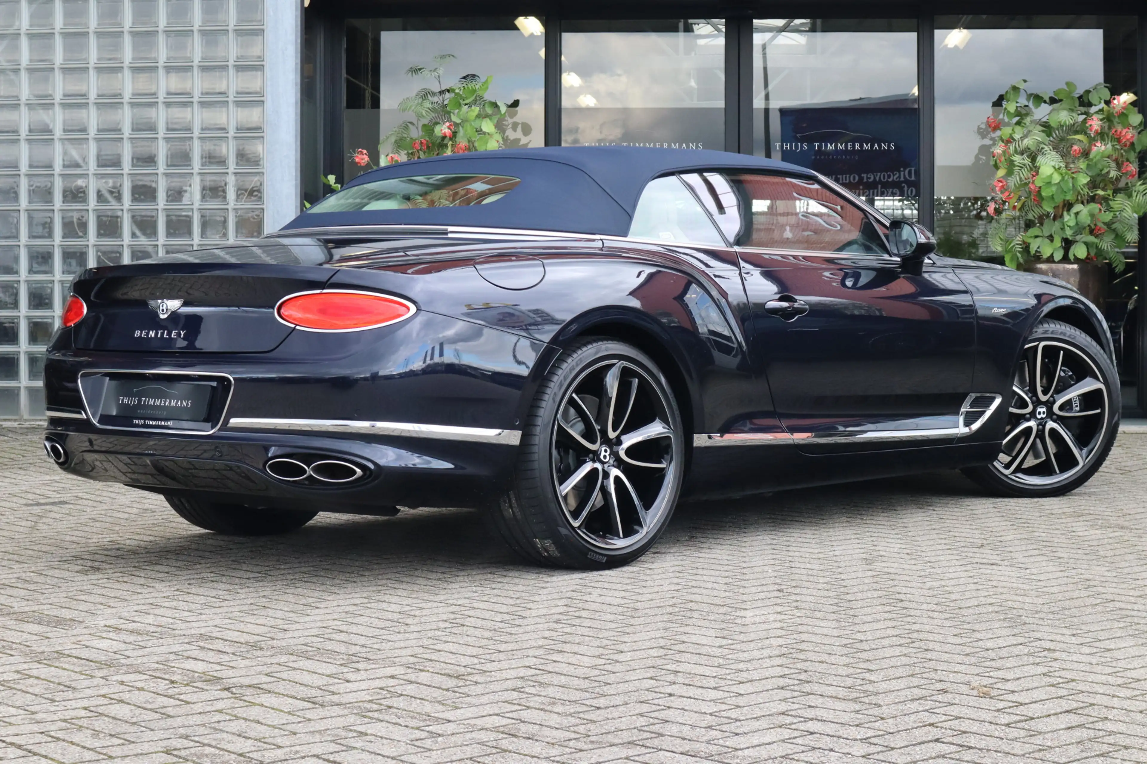 Bentley Continental GTC 4.0 V8 Azure | Mulliner, Naim Audio, Massage, Nach — photo 7