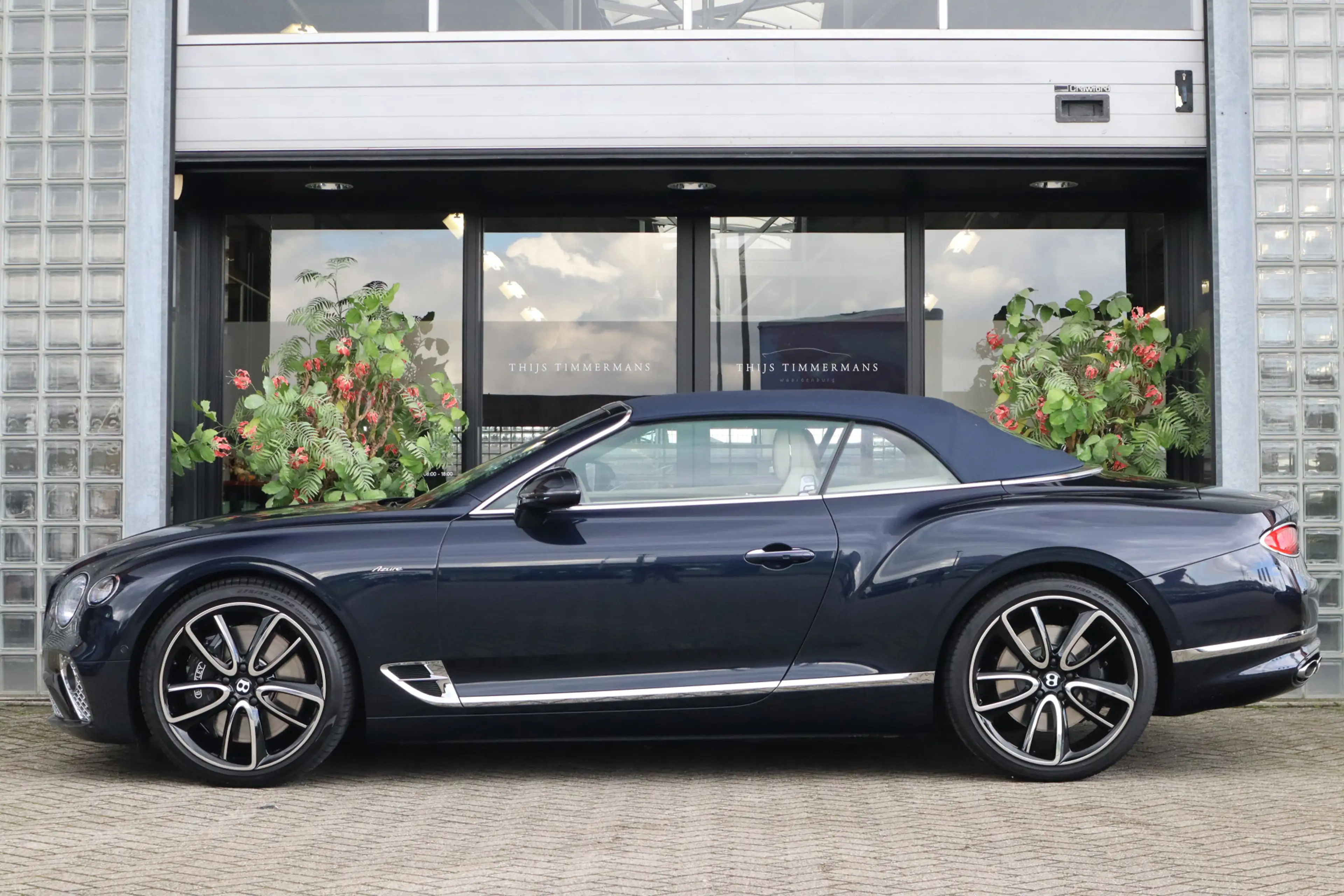 Bentley Continental GTC 4.0 V8 Azure | Mulliner, Naim Audio, Massage, Nach — photo 5