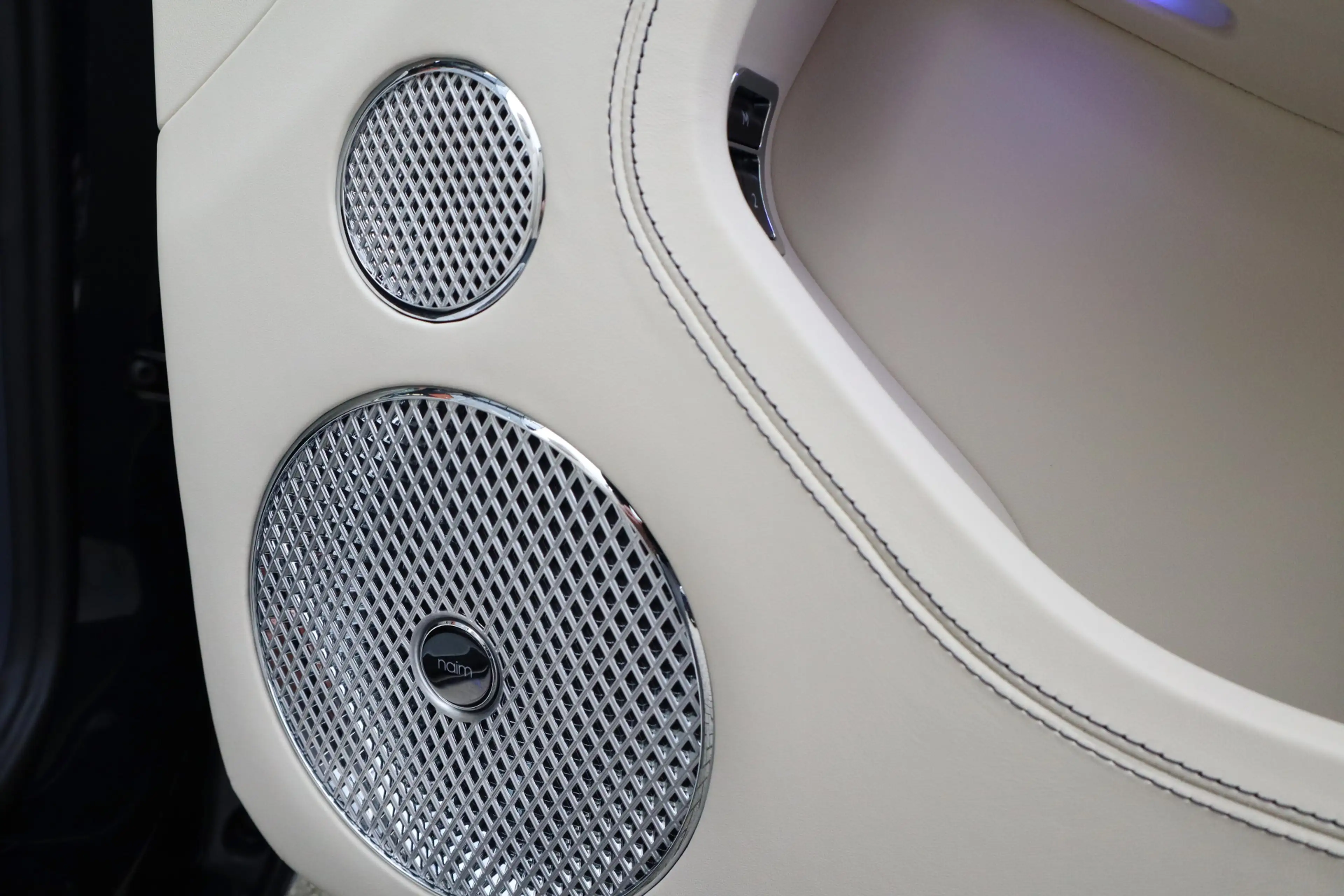 Bentley Continental GTC 4.0 V8 Azure | Mulliner, Naim Audio, Massage, Nach — photo 20