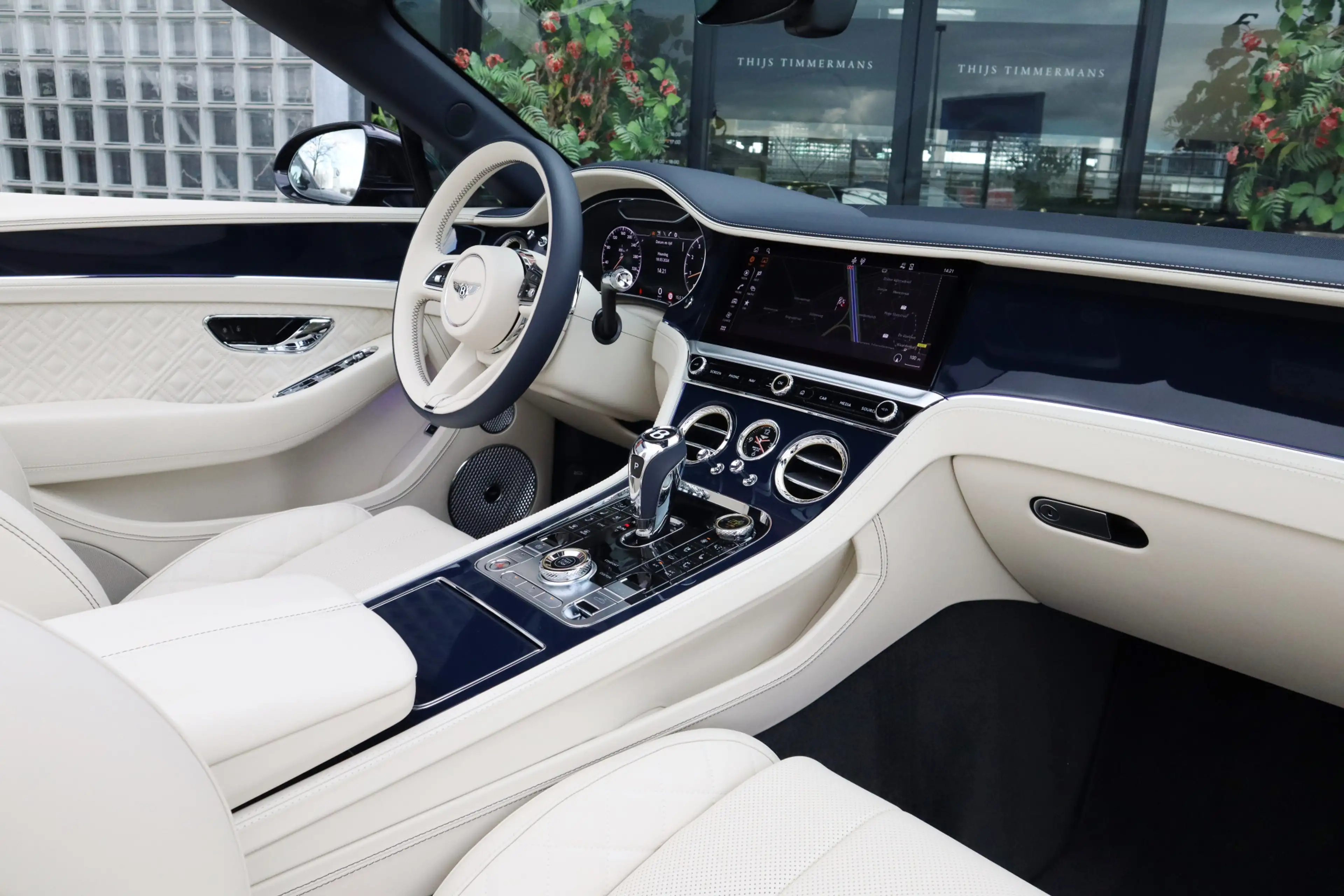 Bentley Continental GTC 4.0 V8 Azure | Mulliner, Naim Audio, Massage, Nach — photo 15
