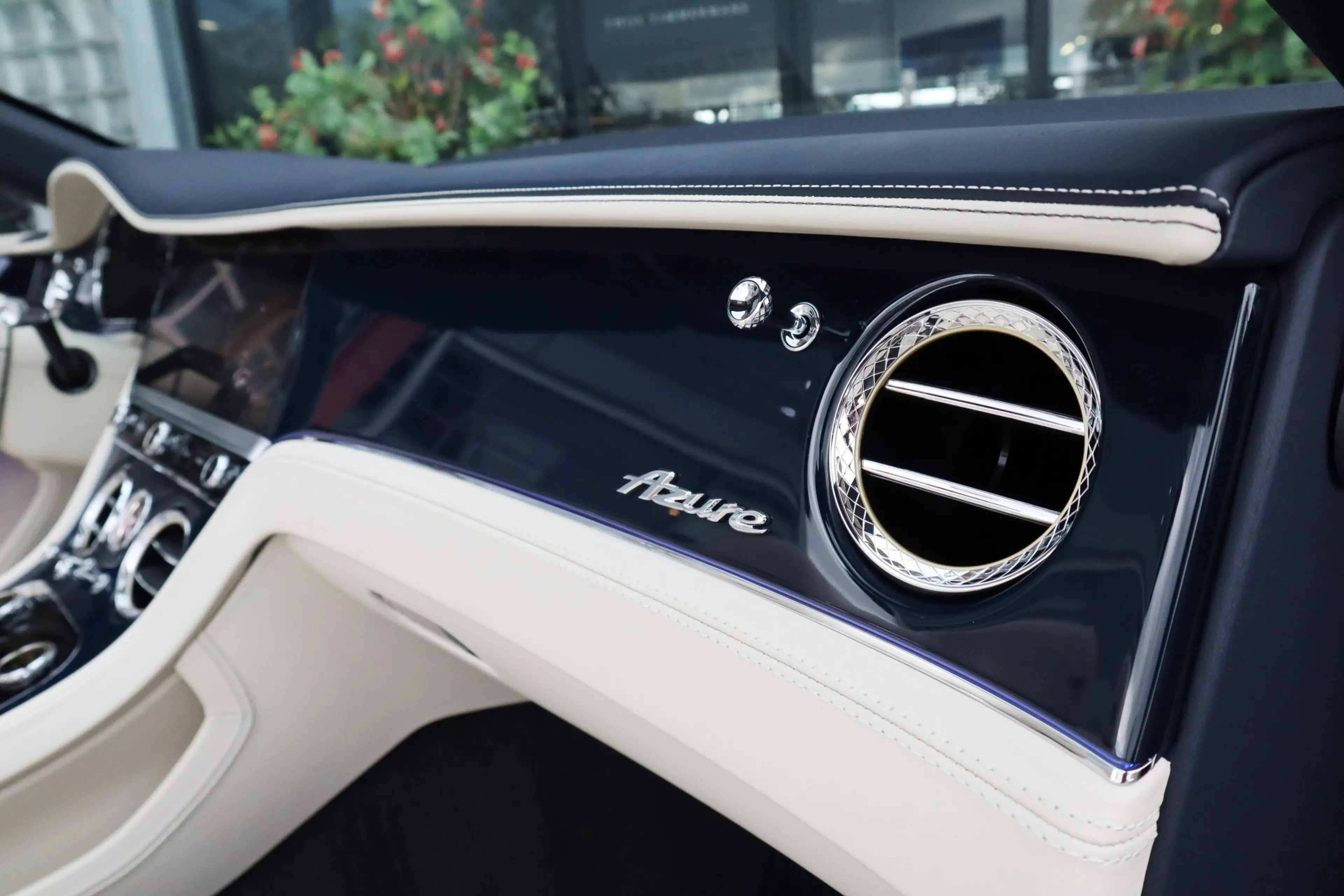 Bentley Continental GTC 4.0 V8 Azure | Mulliner, Naim Audio, Massage, Nach — photo 16