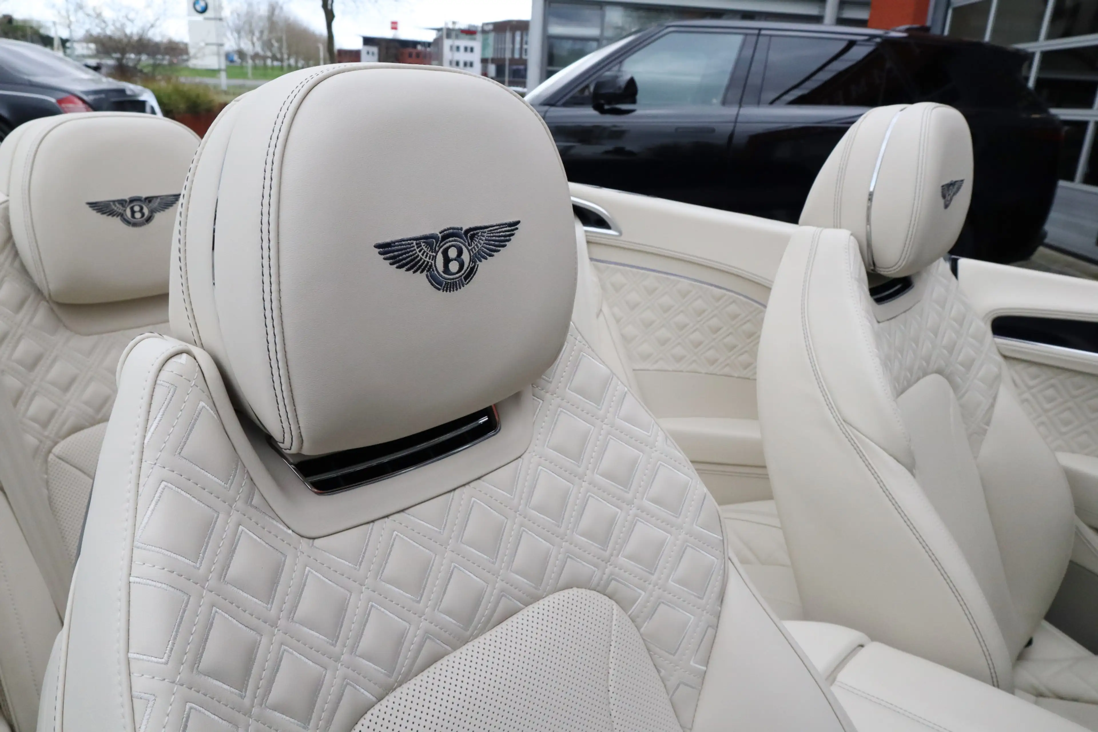 Bentley Continental GTC 4.0 V8 Azure | Mulliner, Naim Audio, Massage, Nach — photo 21