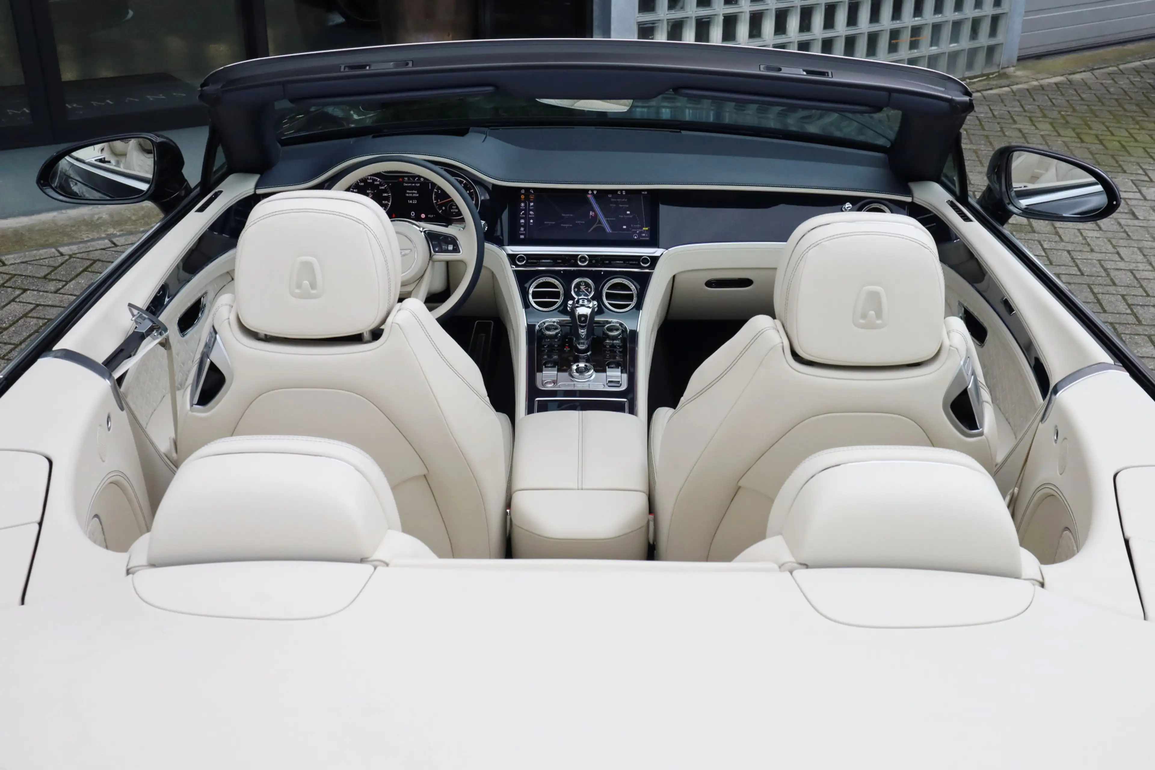 Bentley Continental GTC 4.0 V8 Azure | Mulliner, Naim Audio, Massage, Nach — photo 22