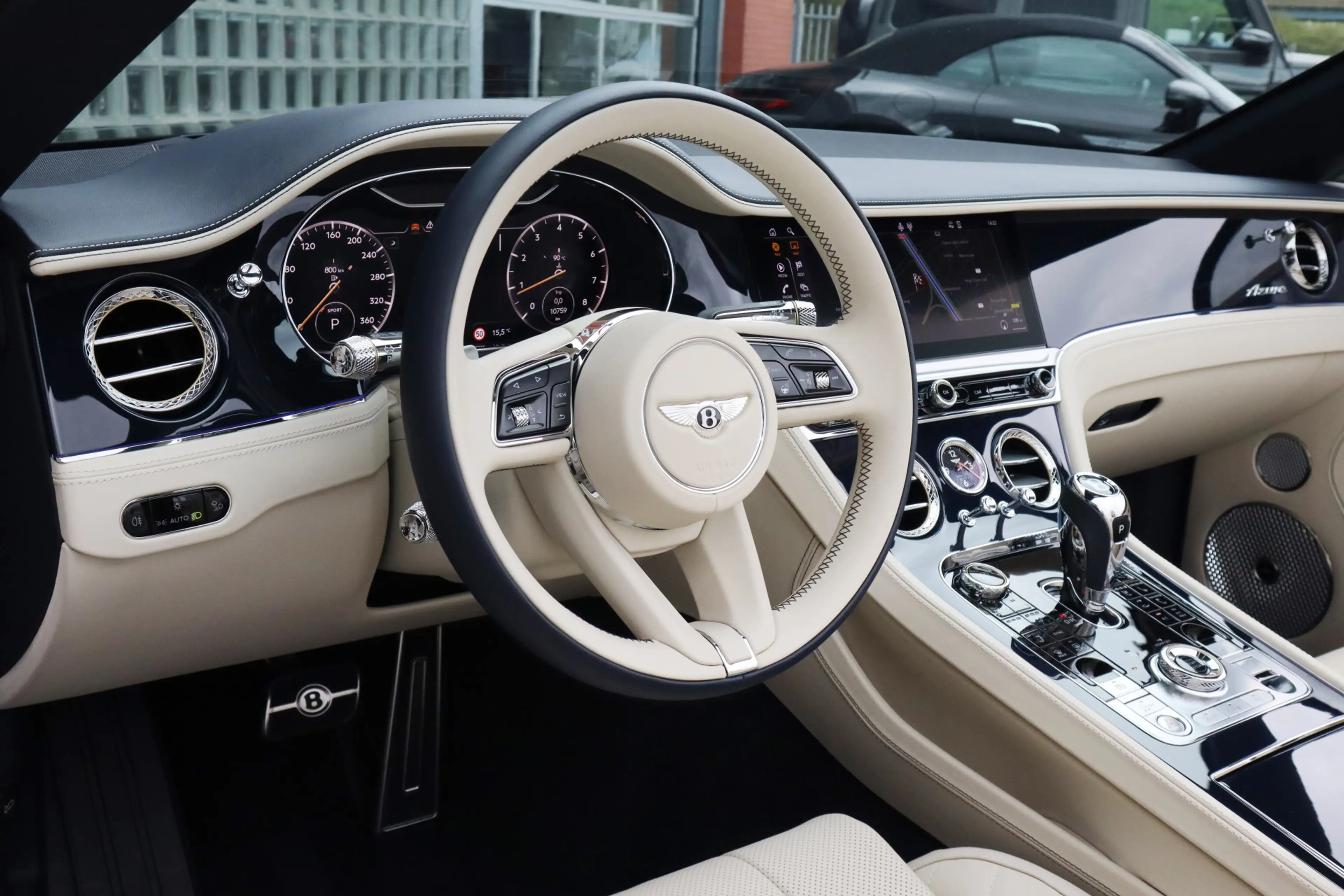 Bentley Continental GTC 4.0 V8 Azure | Mulliner, Naim Audio, Massage, Nach — photo 23