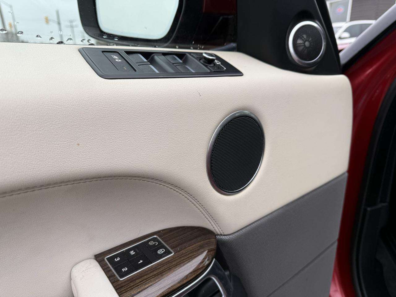 2014 Land Rover Range Rover Sport HSE thumb 11
