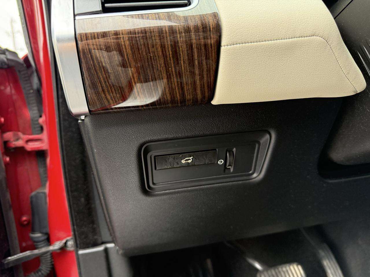 2014 Land Rover Range Rover Sport HSE thumb 12