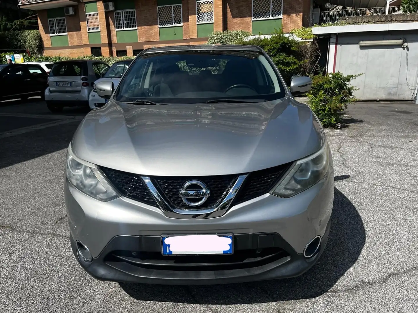 Nissan Qashqai Qashqai 1.6 dci Business 2wd 130cv E6 Gris - 1