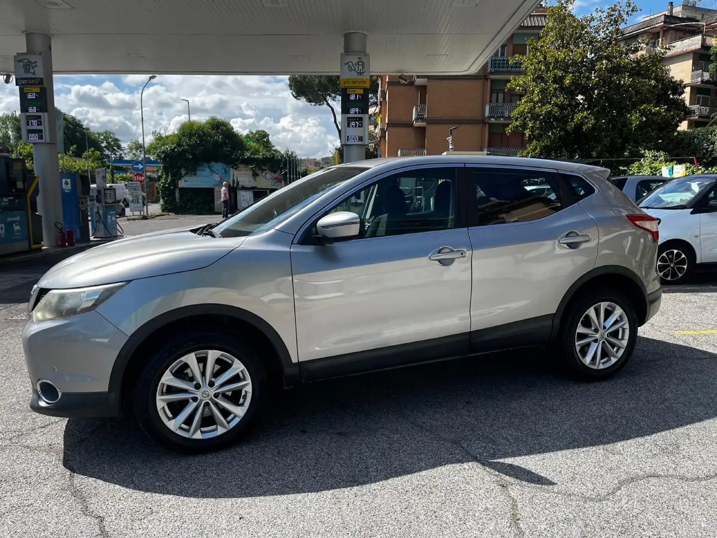 Nissan Qashqai Qashqai 1.6 dci Business 2wd 130cv E6 Gris - 2