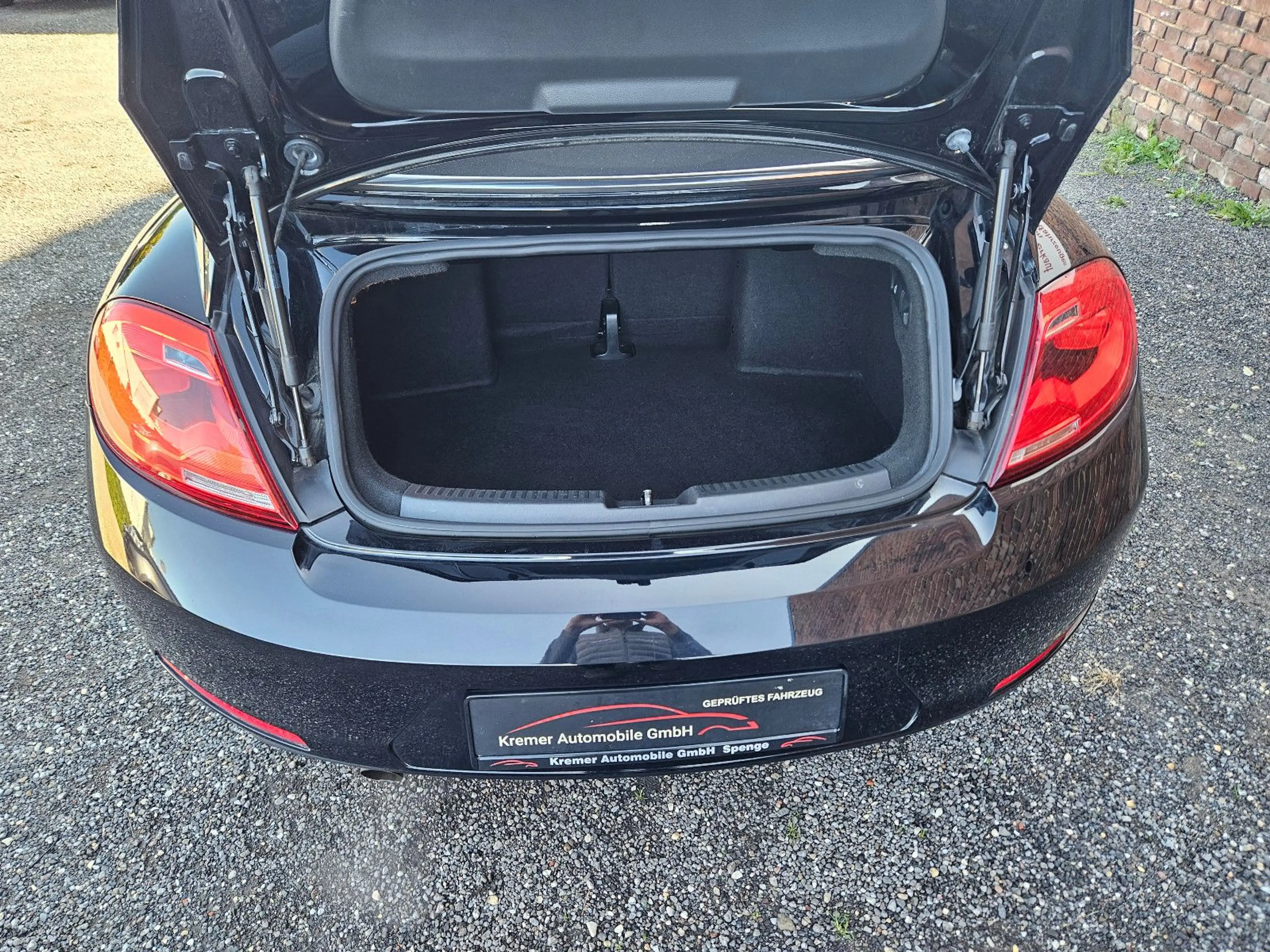 Volkswagen Beetle 1.2 Cabriolet BMT — photo 11