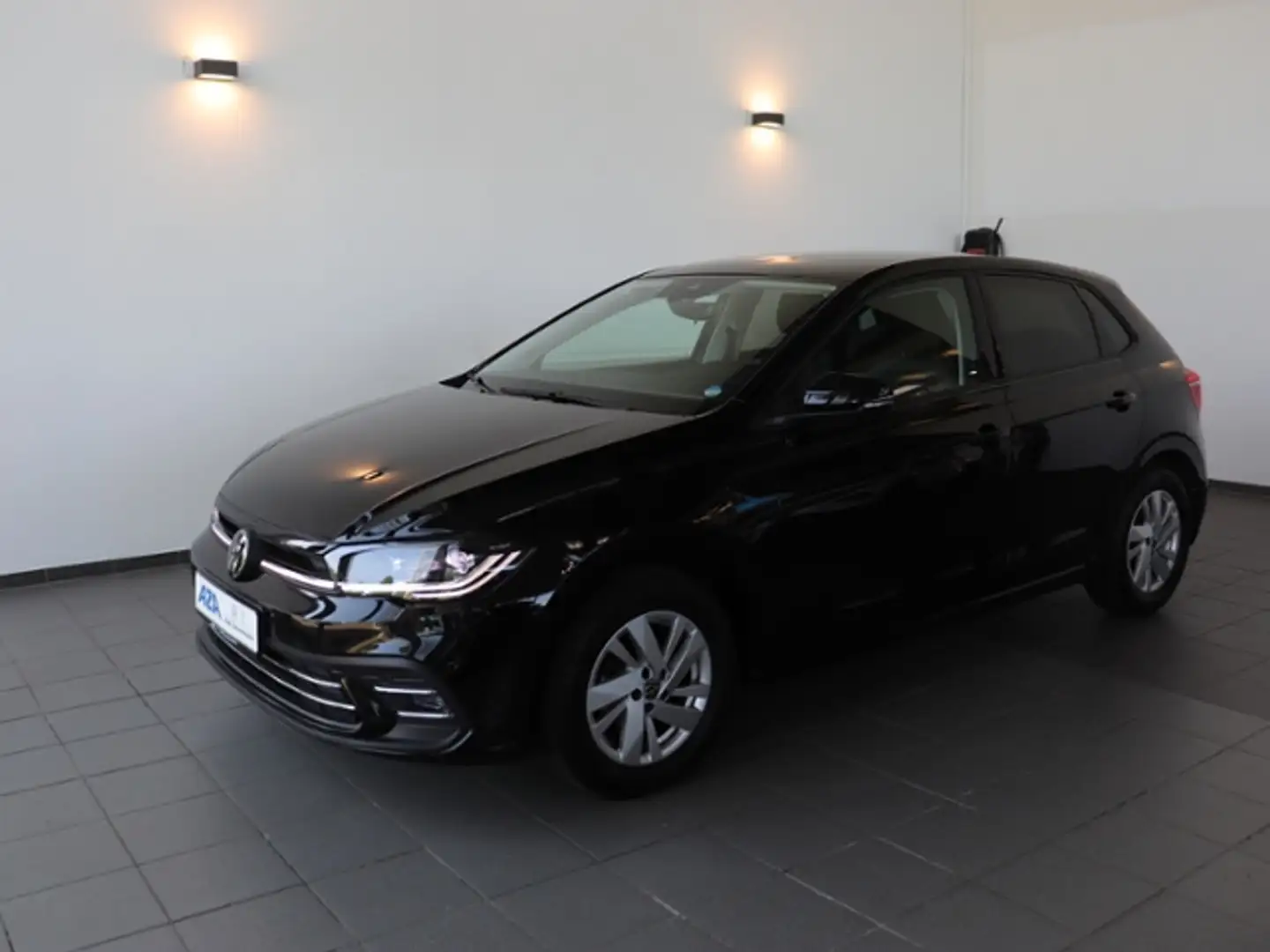Volkswagen Polo Style 1,0 l TSI OPF 70 kW (95 PS) 5-Gang KLIMA LE Schwarz - 2