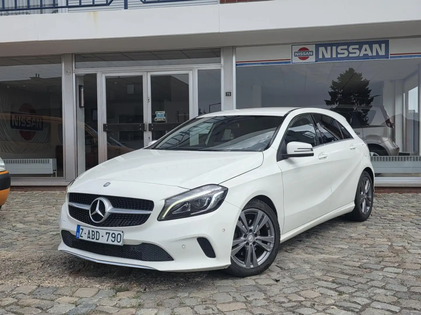 Mercedes-Benz A 200 CDI Euro 6 Automaat Navi CruiseC Airco ParkS * Wit - 1