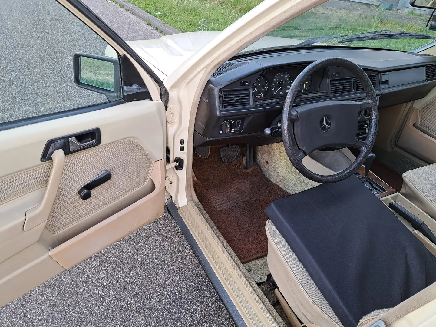 Mercedes-Benz 190 190 2.0 / W201 wegen Belasting vrij Beige - 2