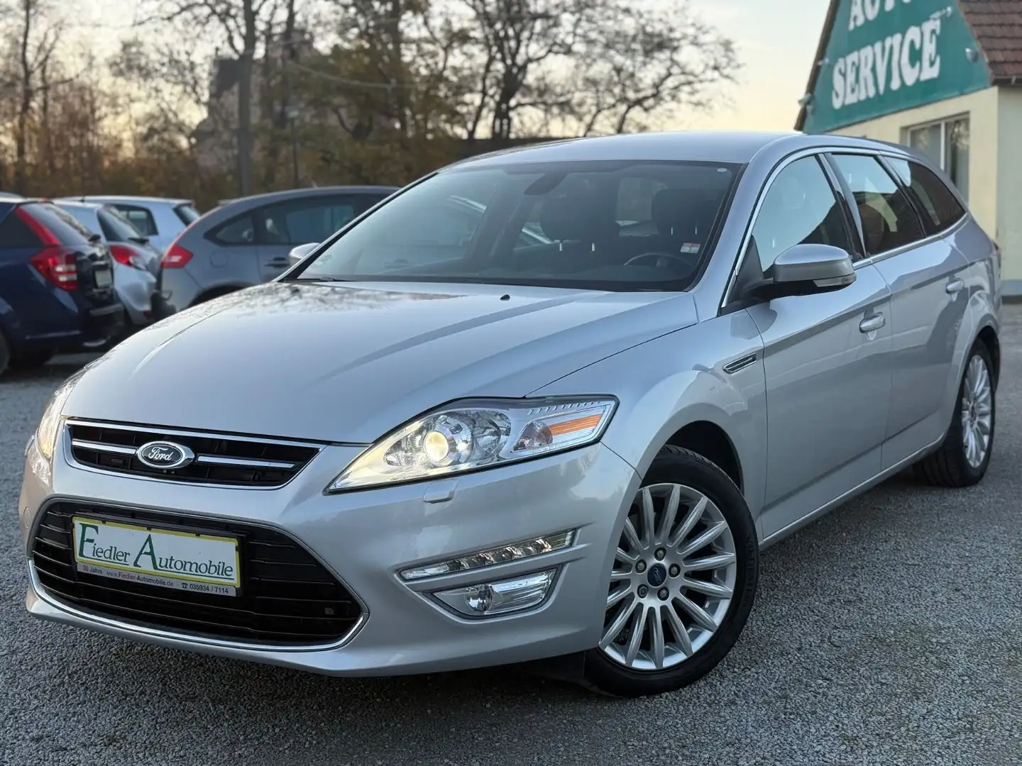 Ford Mondeo Turnier Titanium / 1.HD / AHZV / XENON Argent - 1