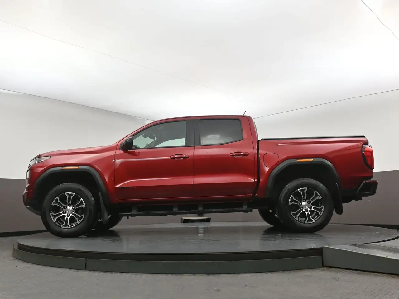 GMC Canyon снимка GMC Canyon