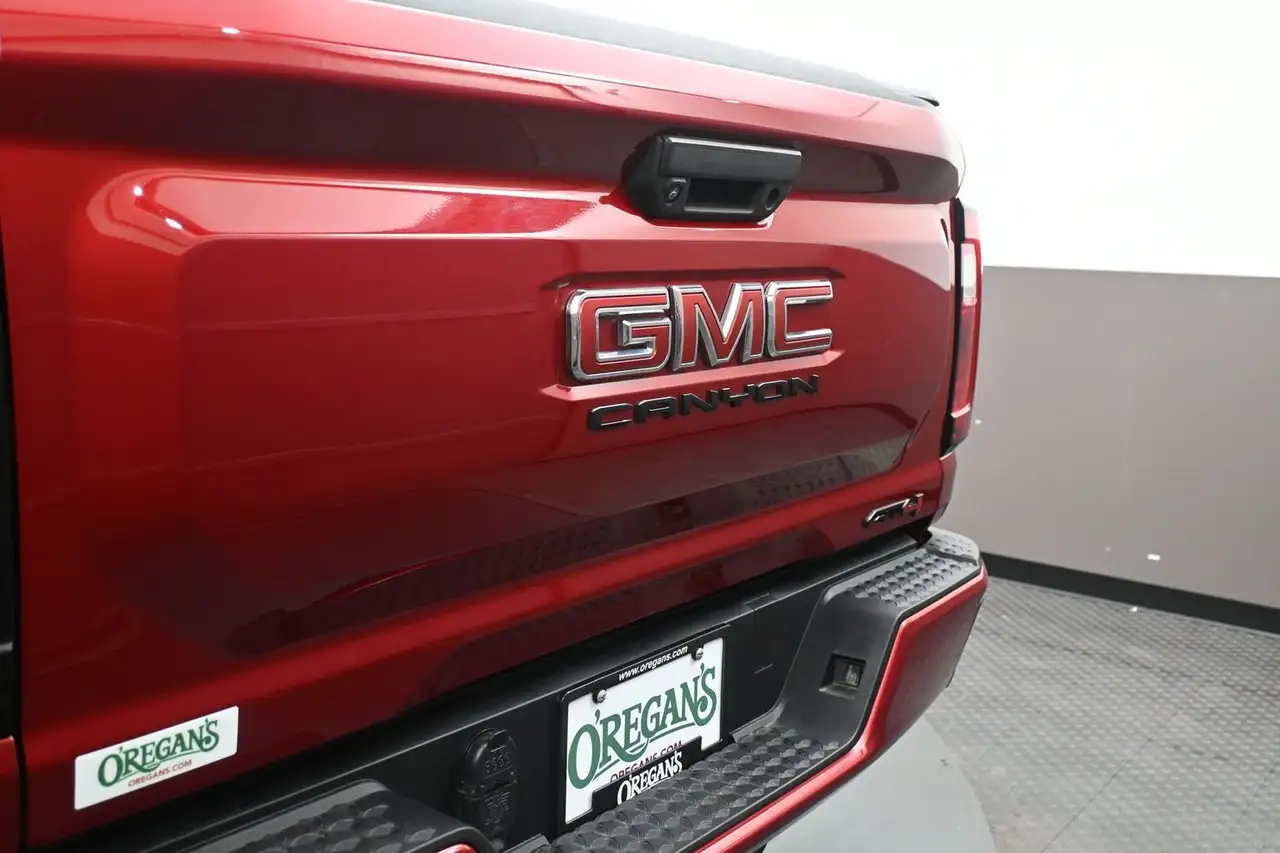 GMC Canyon снимка GMC Canyon