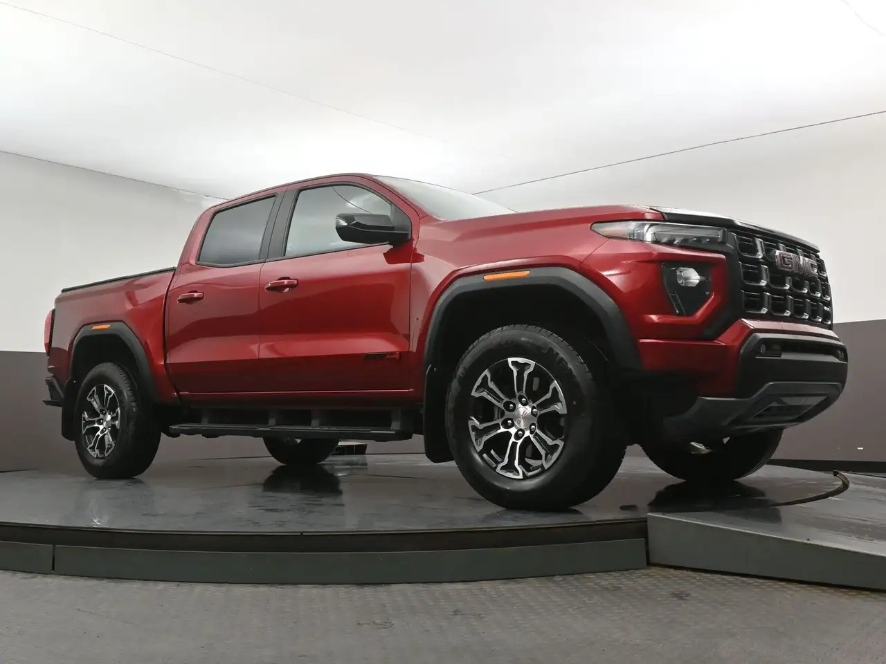 GMC Canyon снимка GMC Canyon