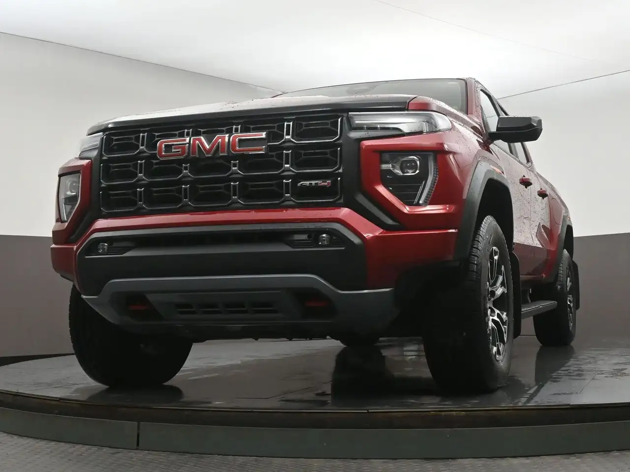 GMC Canyon снимка GMC Canyon