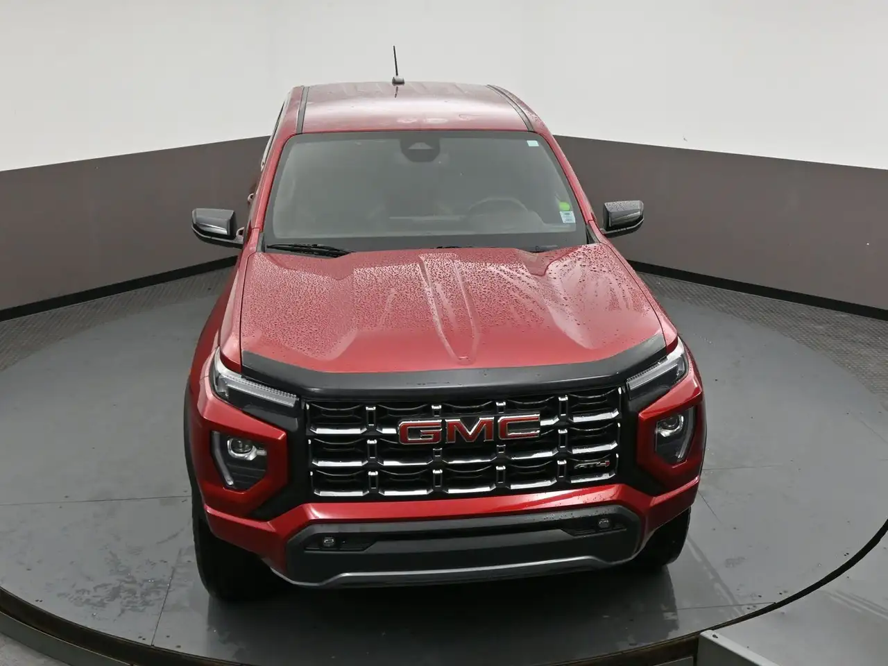 GMC Canyon снимка GMC Canyon