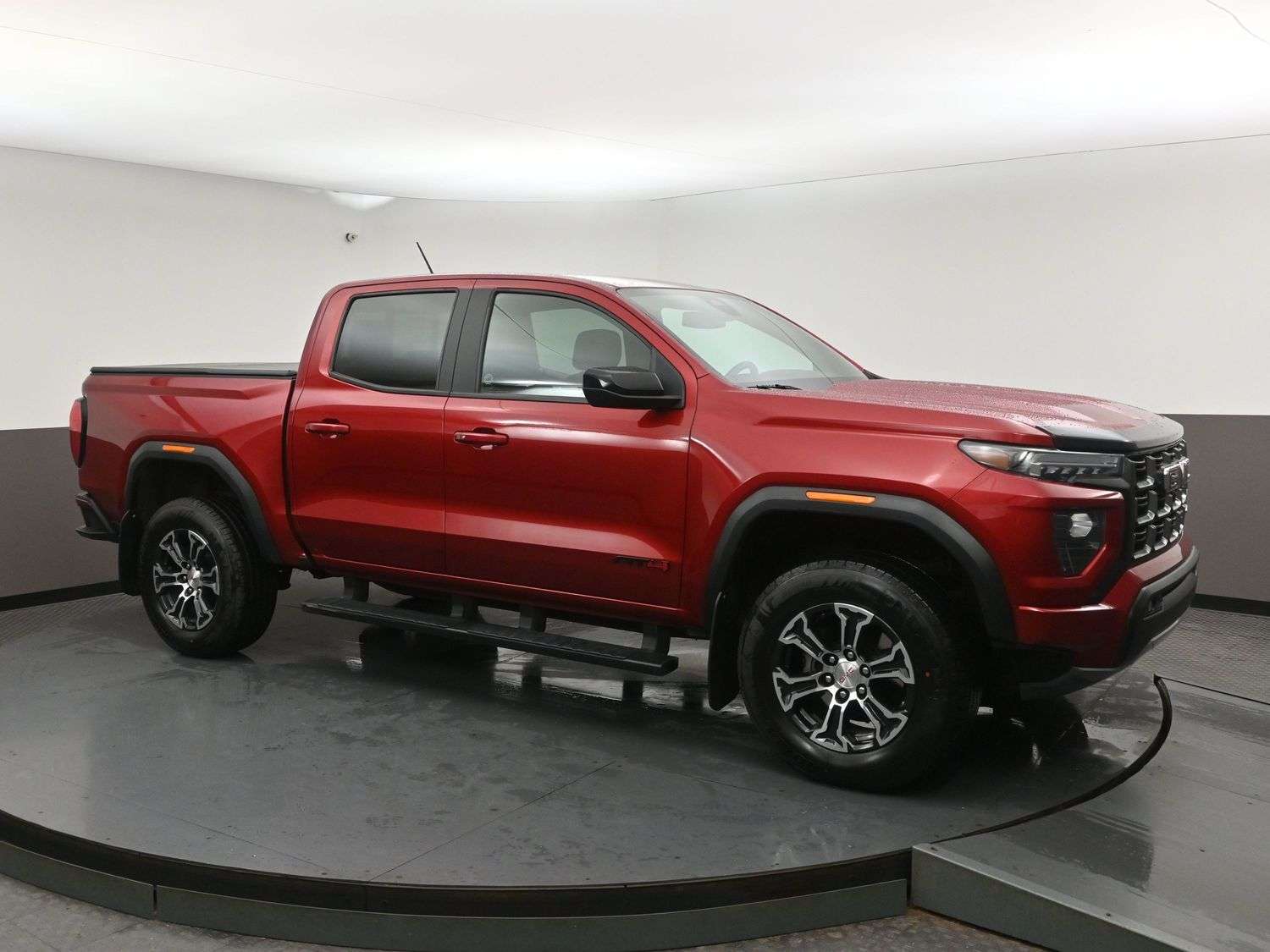 2023 GMC Canyon CREW CAB AT4 4X4 TONNEAU COVER, REAR CAMERA, SIDE