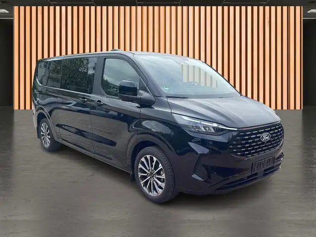 Ford Tourneo Custom view 6