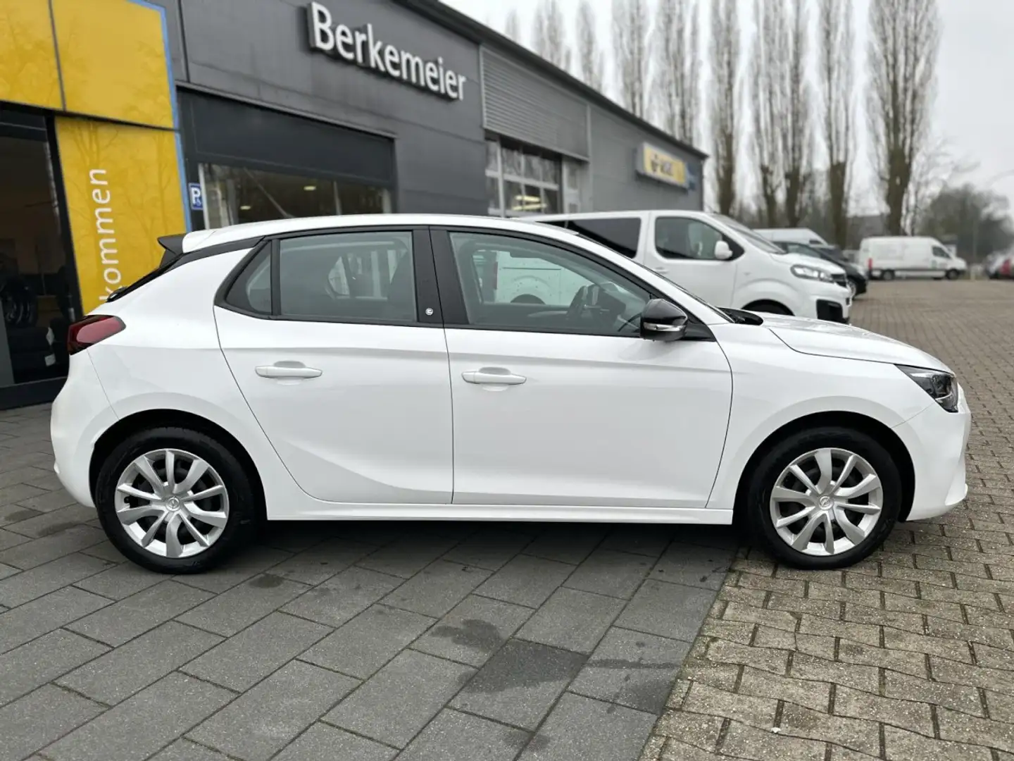 Opel Corsa-e Edition **11kW/Wärmepumpe/Sitzheizung ** Weiß - 2